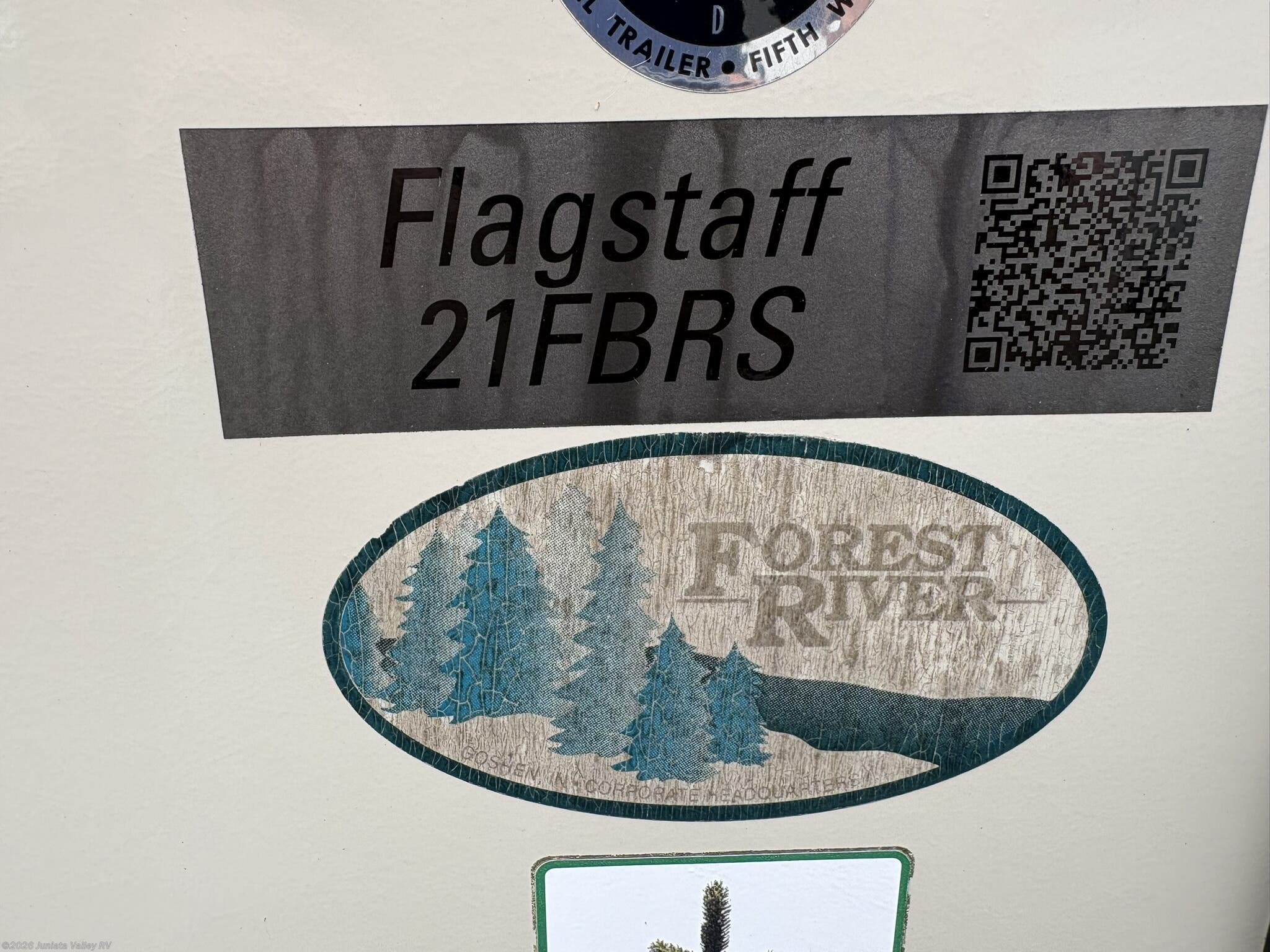 2019 Forest River Flagstaff Micro Lite 21FBRS - Used Travel Trailer For Sale by Juniata Valley RV in Mifflintown, Pennsylvania features Dinette, Solid Surface Countertops, Fiberglass Sidewalls, Pet Friendly, Murphy Bed