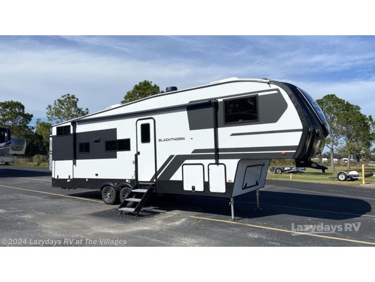 New 2024 East to West Blackthorn Half-Ton 27BH-OK available in Wildwood, Florida