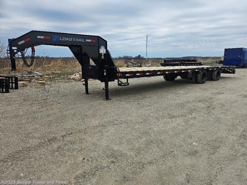 New 2025 Load Trail GP 102&quot; x 32&apos; Tandem Low-Pro Gooseneck Trailer available in De Pere, Wisconsin