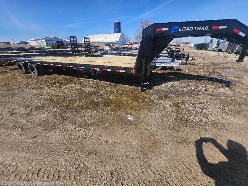 New 2025 Load Trail GP 102&quot; x 32&apos; Tandem Low-Pro Gooseneck Trailer available in De Pere, Wisconsin