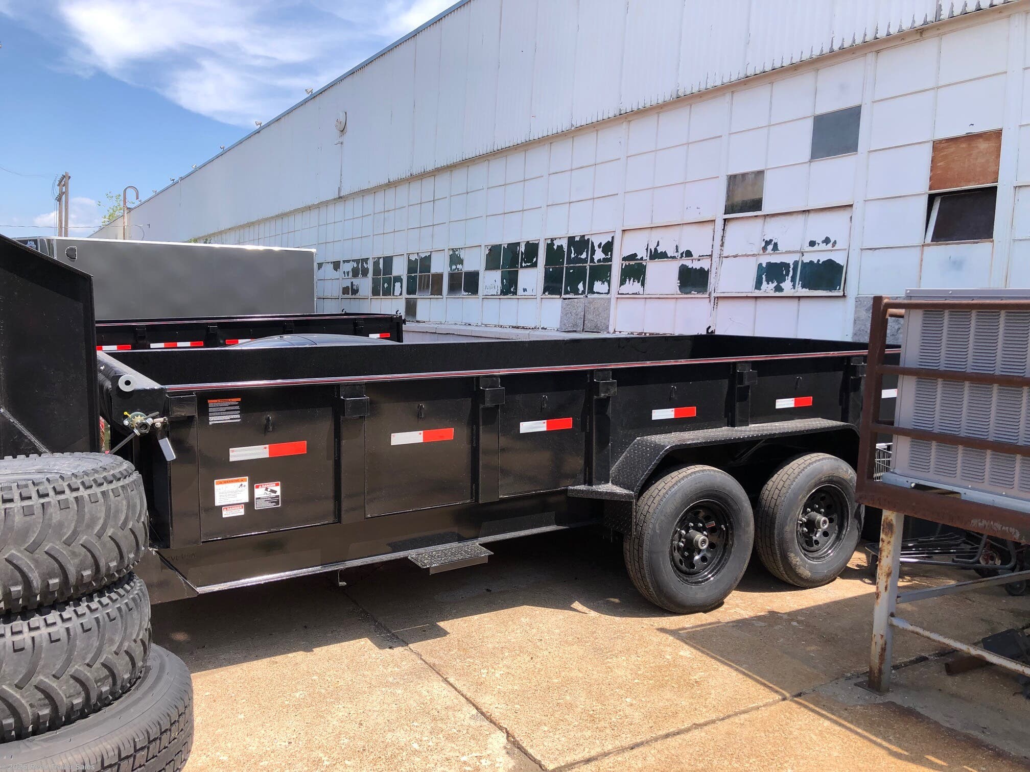 New 2025 MP Custom Trailers 14ft 14k 2ft tall Goosenck dump trailer available in Omaha, Nebraska