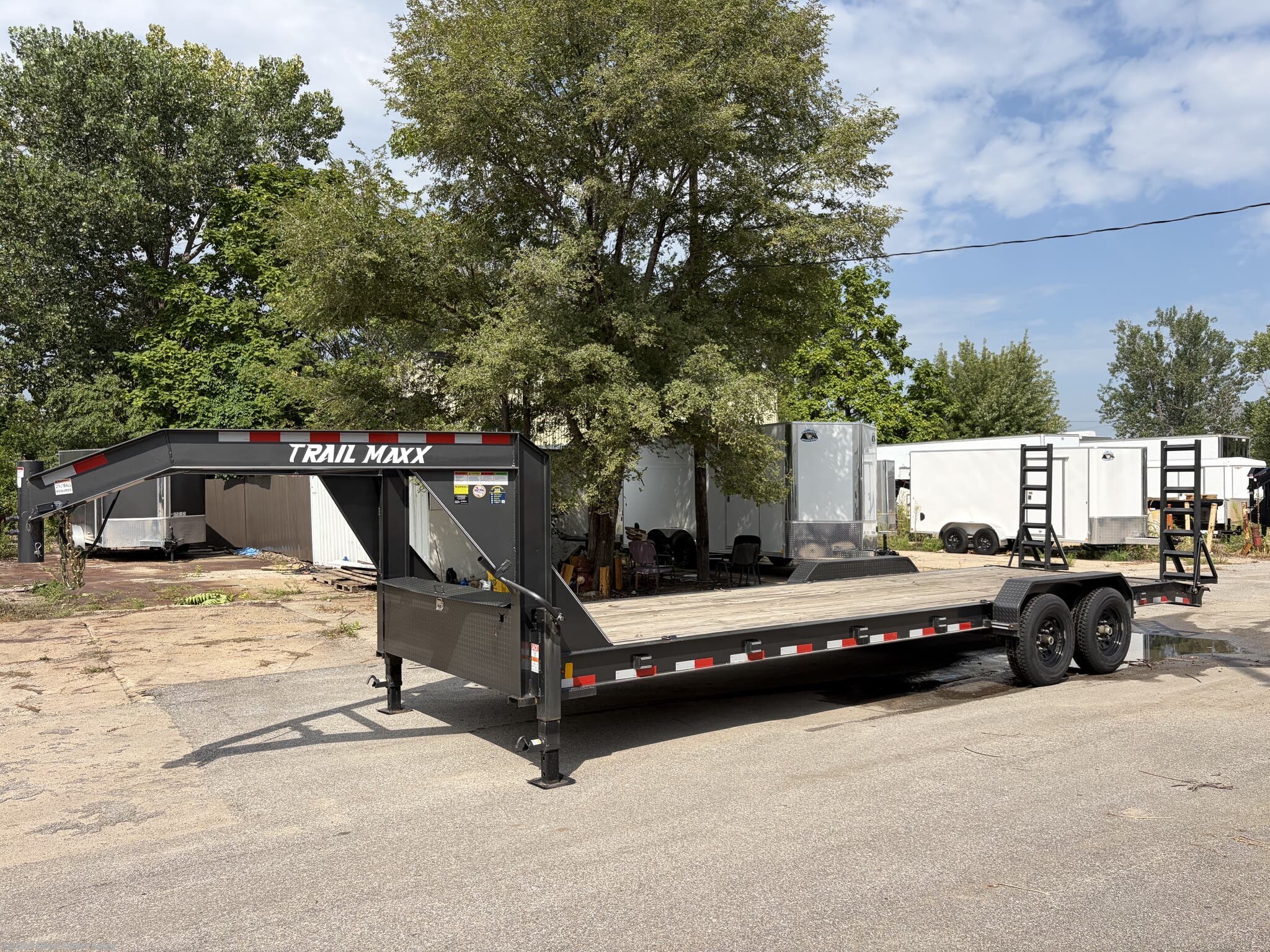 2025 TrailMax 101x26' 14k gooseneck flatbed