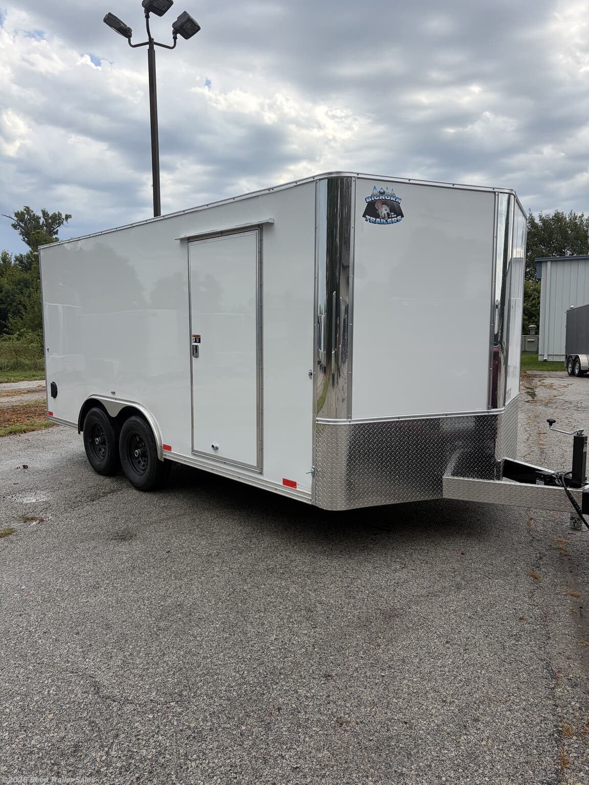 2027 R&M Trailer Mfg 8.5x16+v-nose (14000 GVWR)