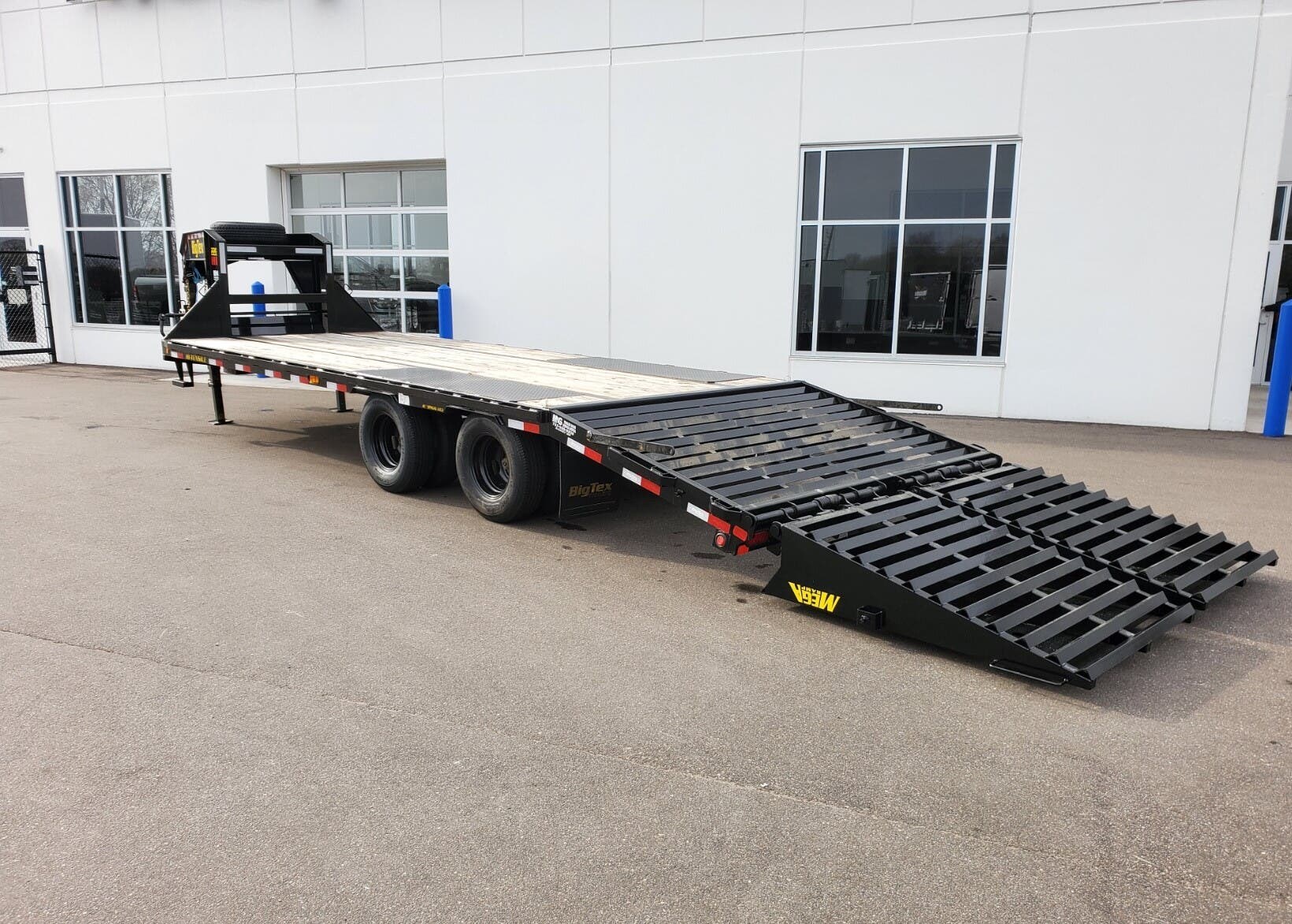 New 2026 BIG TEX 22GN-25D5A (20+5) 23.9K DECK OVER GOOSENECK TRAILER available in Ramsey, Minnesota