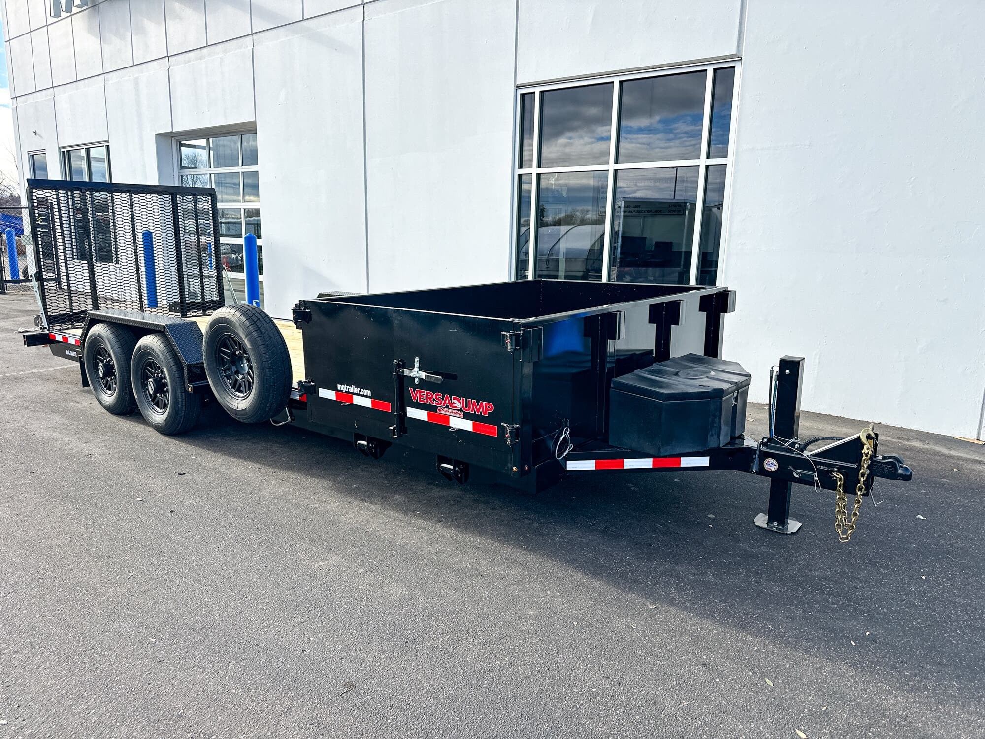 2025 MIDSOTA HS-20 82X20 15.4K EQIPMENT TRAILER W/FRONT DUMP - BLACK
