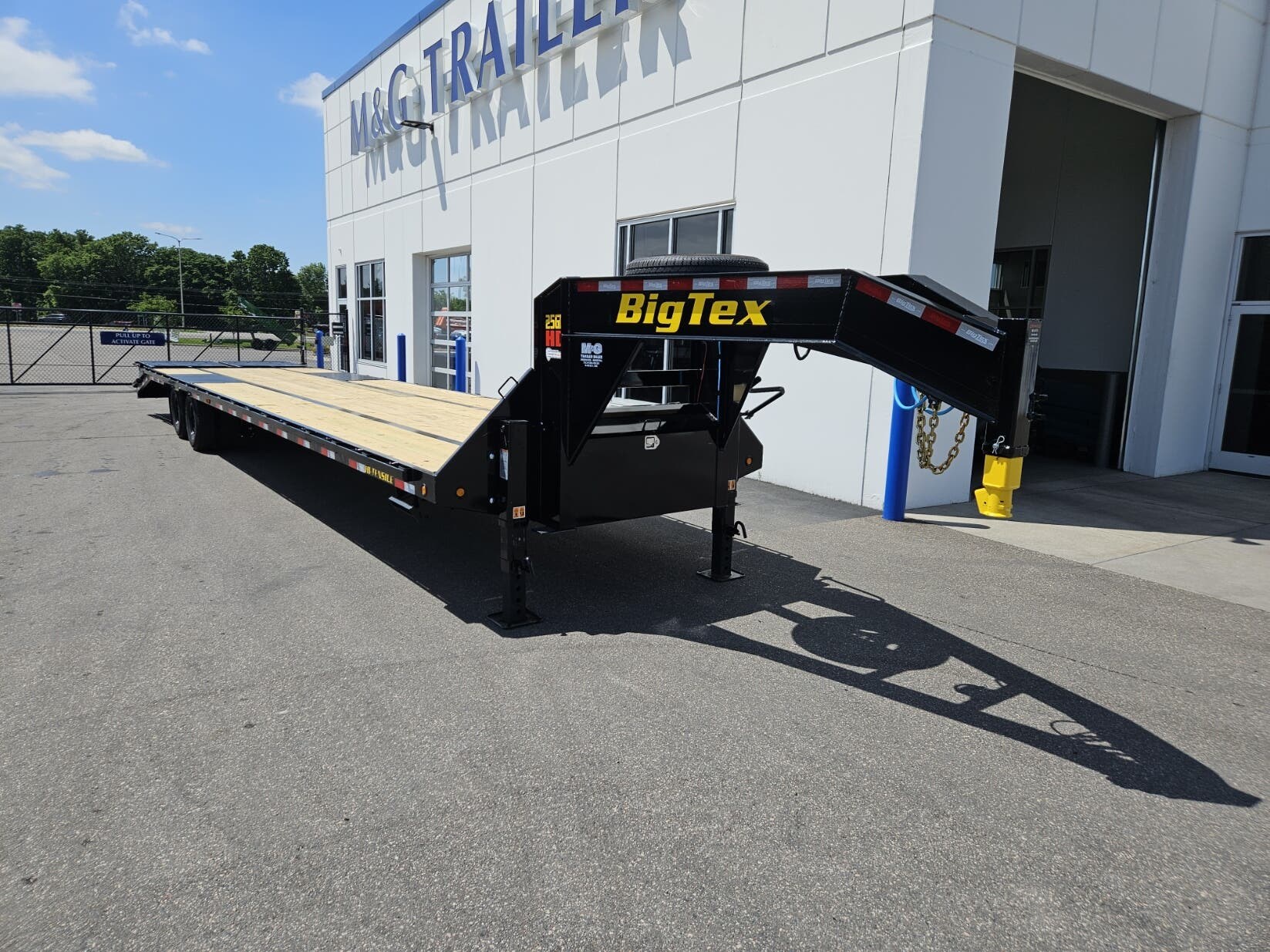 2026 BIG TEX 25GN-35DSA (30+5) 25.9K DECKOVER GOOSENECK TRAILER - BLACK