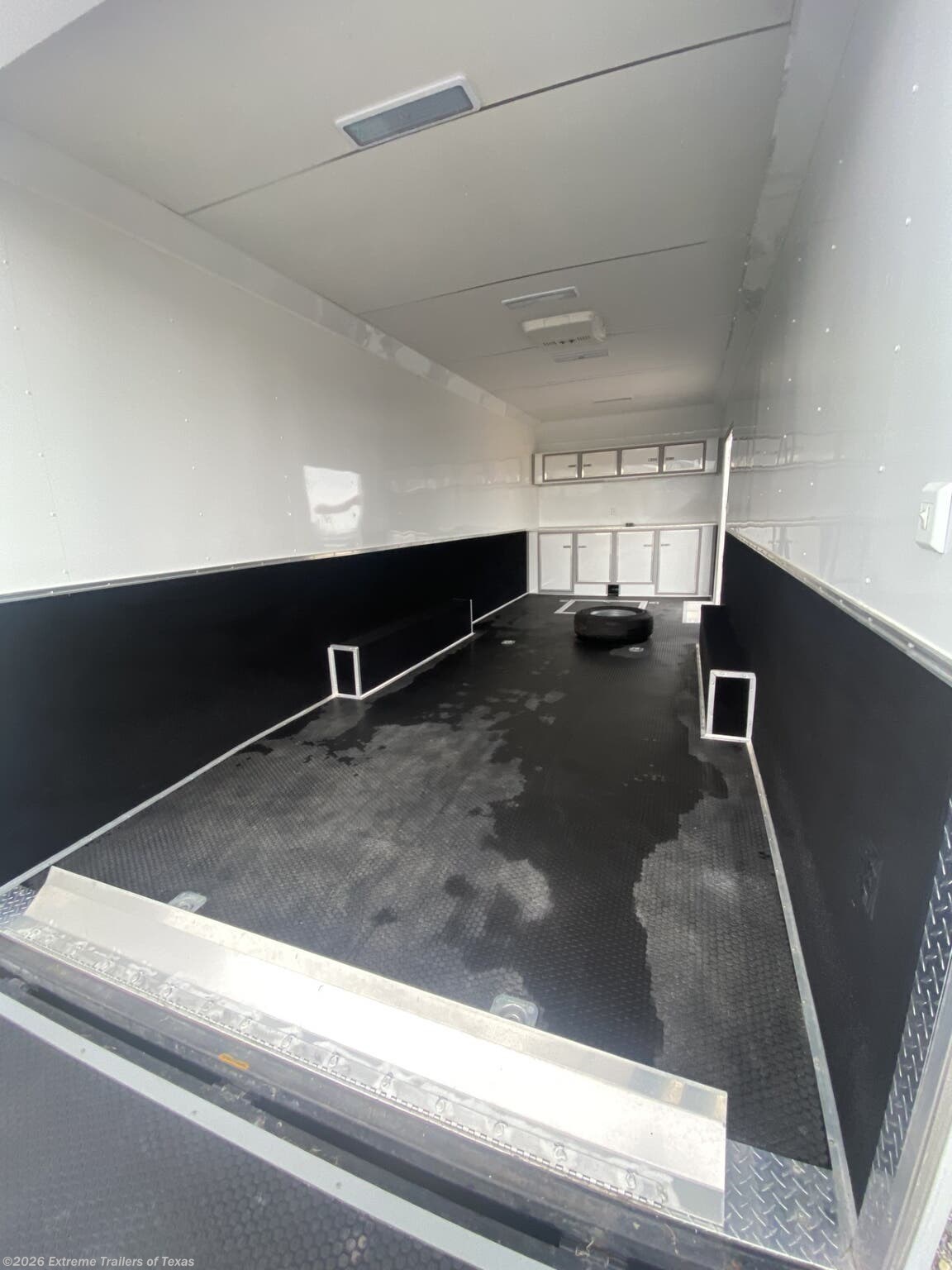 2022 United Trailers 8.5X24 Enclosed Cargo Trailer (Used) - Used Cargo Trailer for sale by Extreme Trailers of Texas in Baytown, Texas