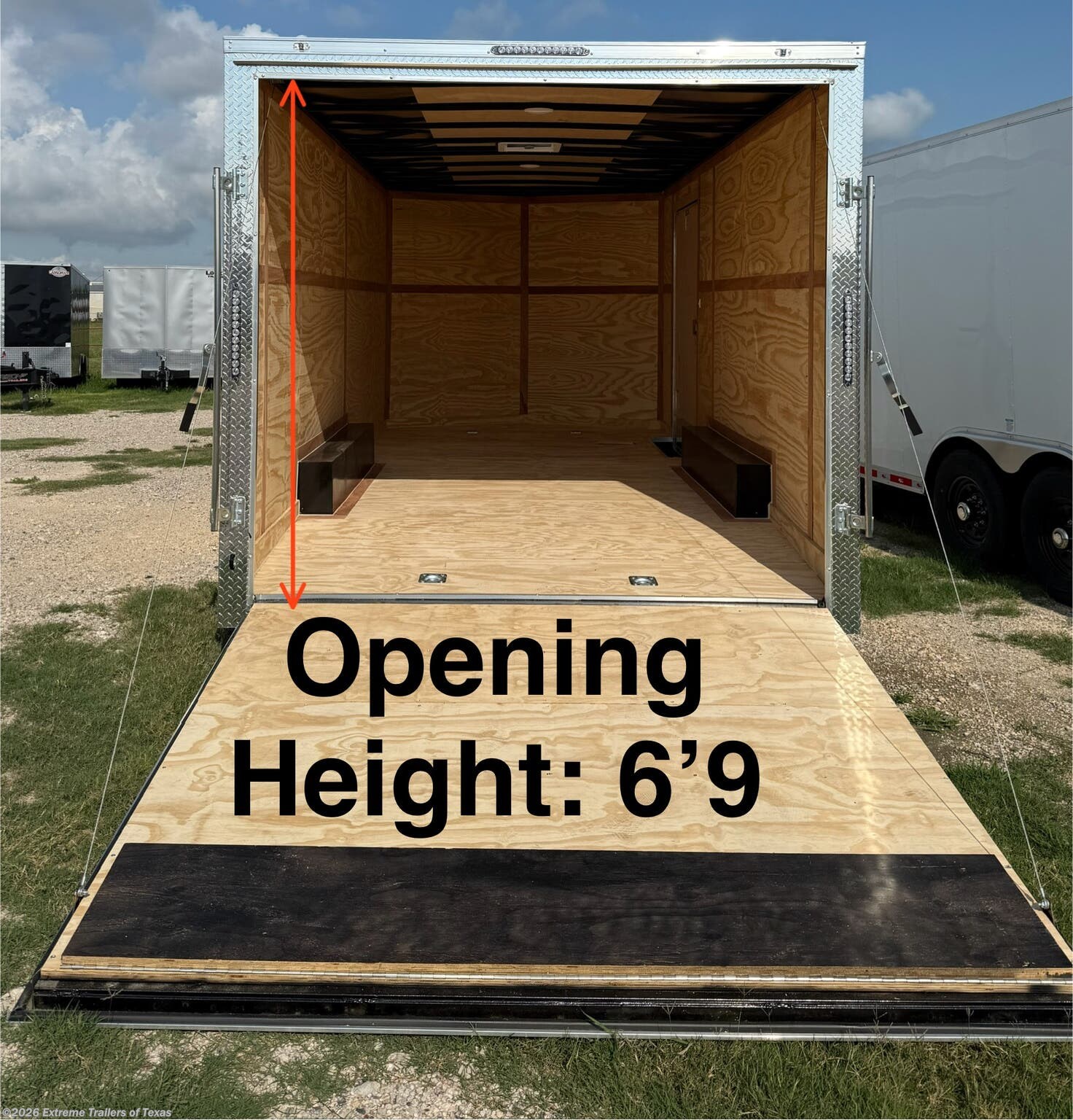 New 2026 Cargo Mate E-Series 8.5X18 Enclosed Cargo Trailer available in Baytown, Texas
