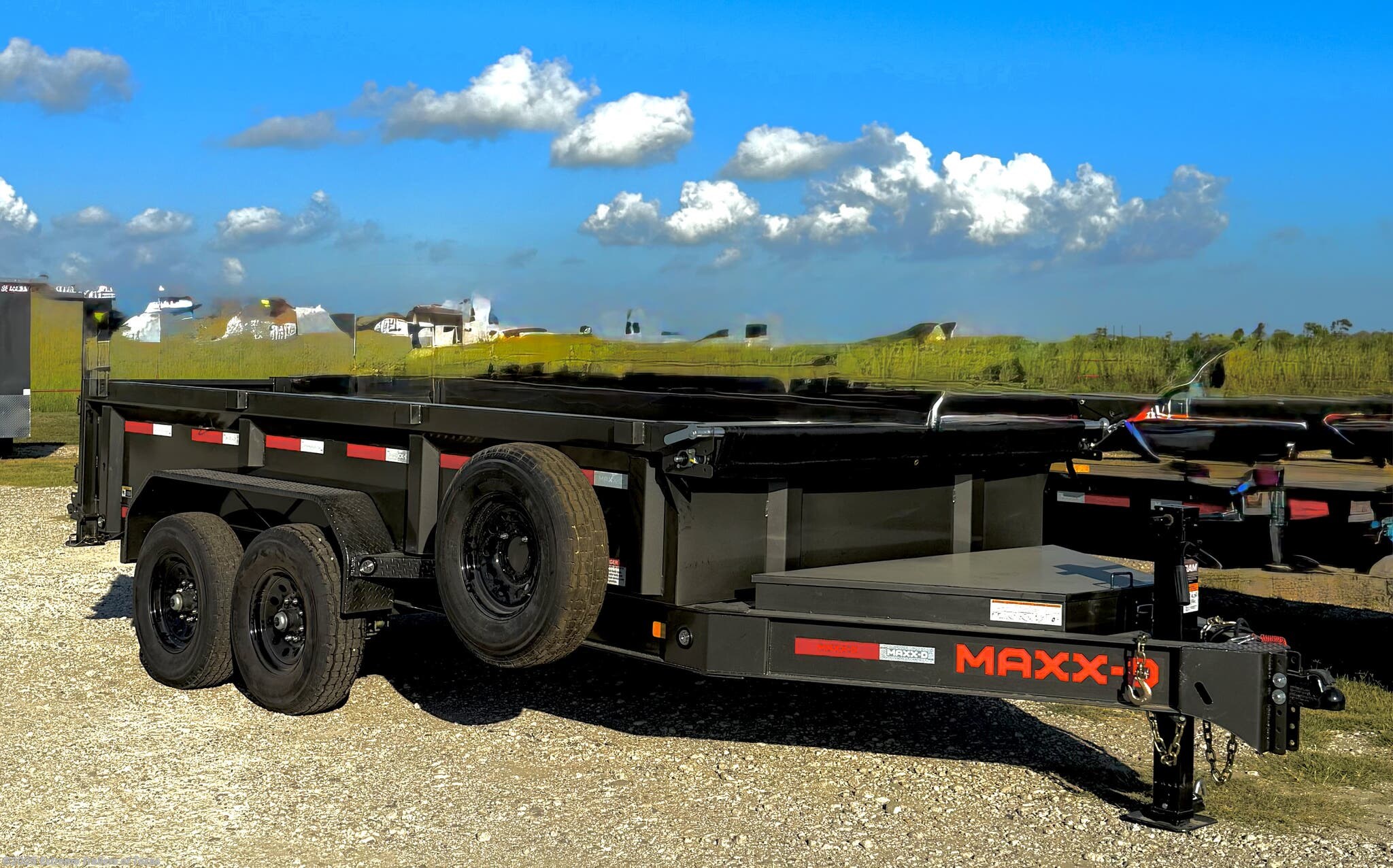 2026 MAXX-D DJX Dump Trailer 83X14