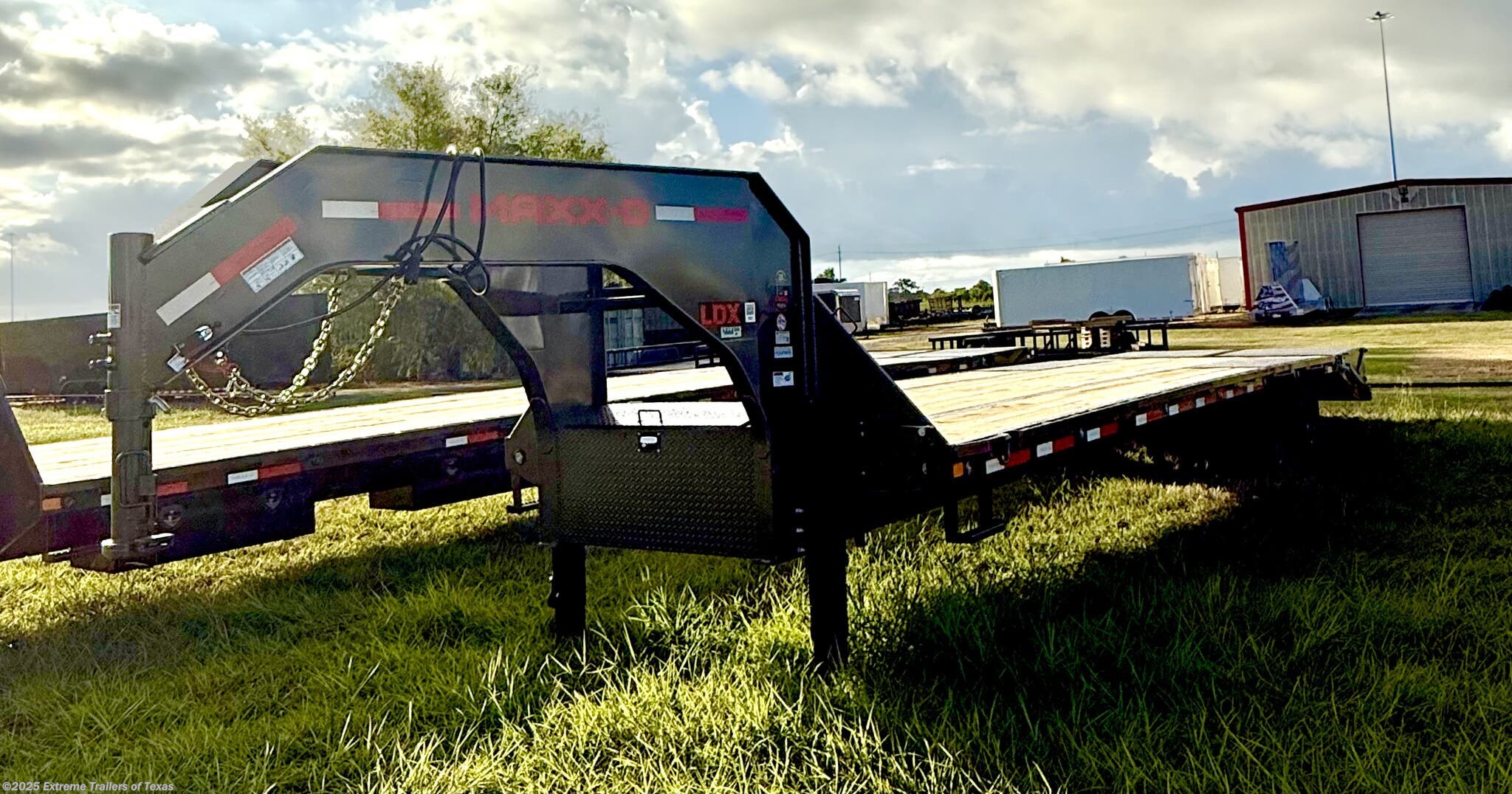 2026 MAXX-D LDX Low Profile Tandem Dual Flatbed GN 102X32