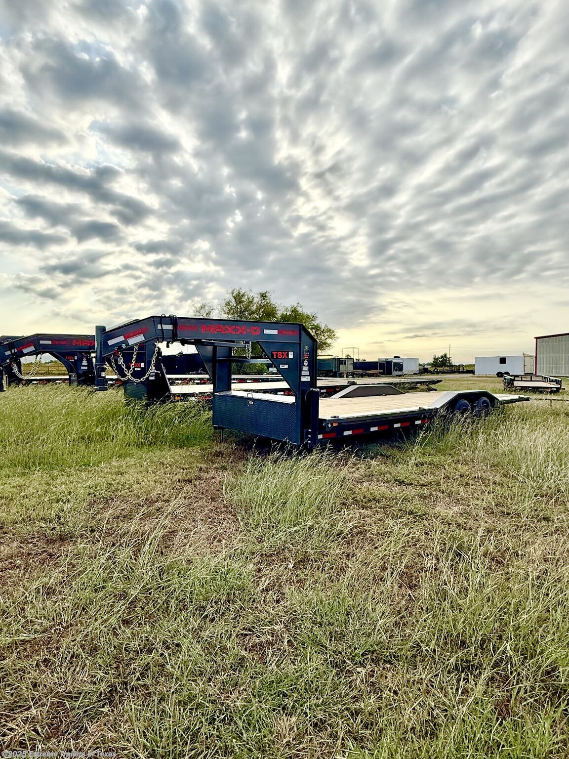 2026 MAXX-D T8X Power Equipment Tilt 102X24