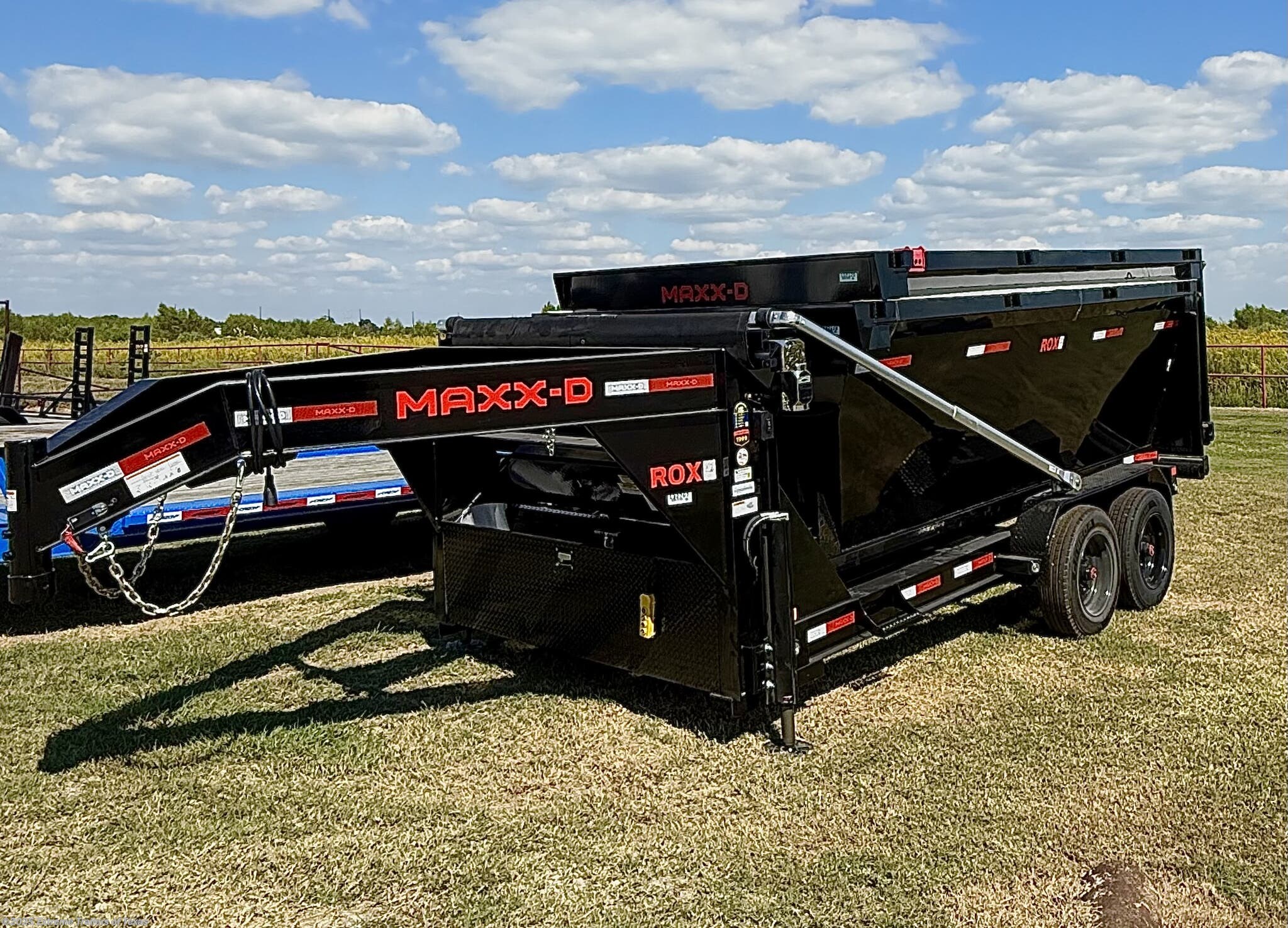 2026 MAXX-D ROX Roll-Off Dump 83X14