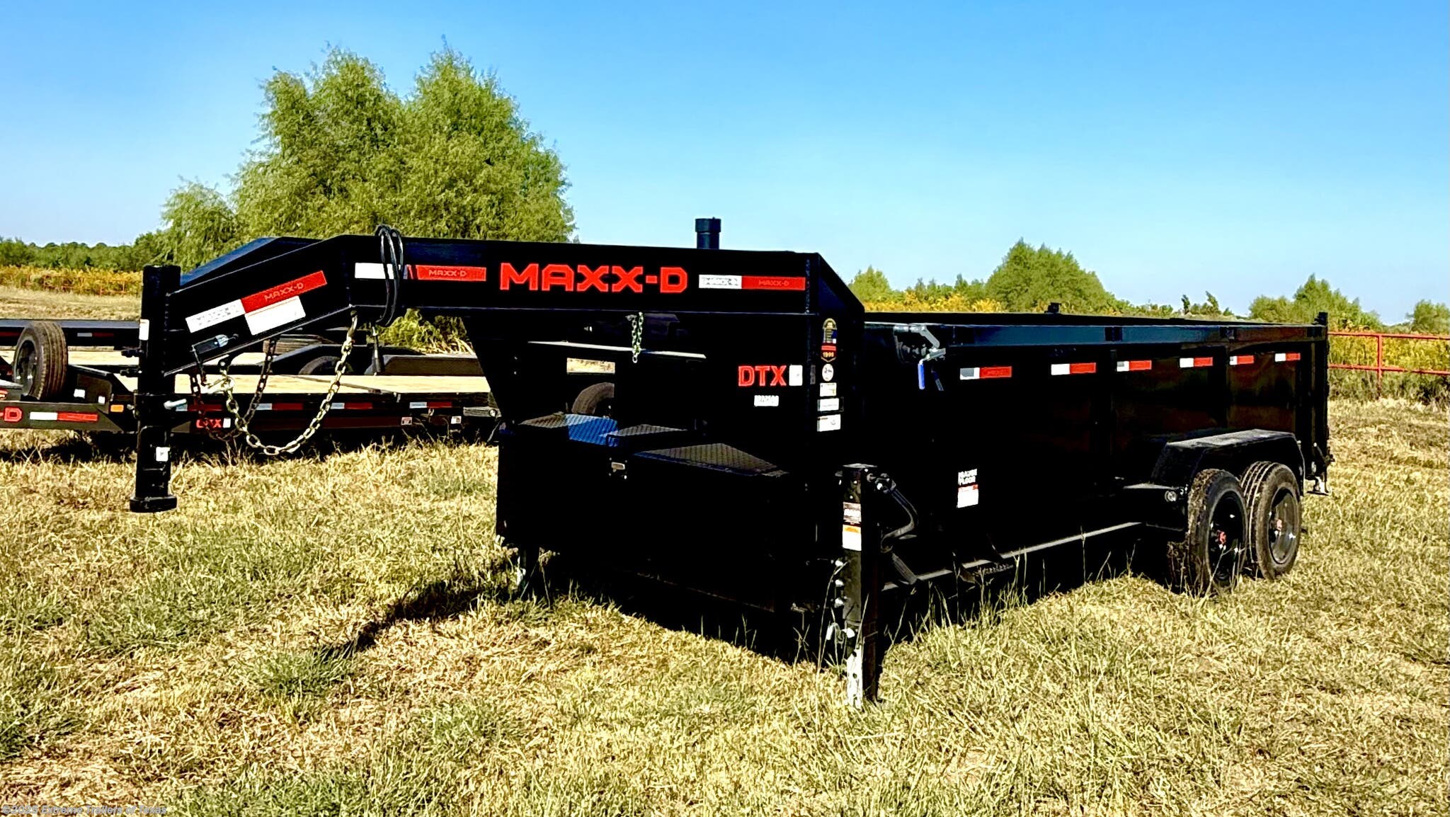 2026 MAXX-D DTX Telescoping Dump Trailer 83X16