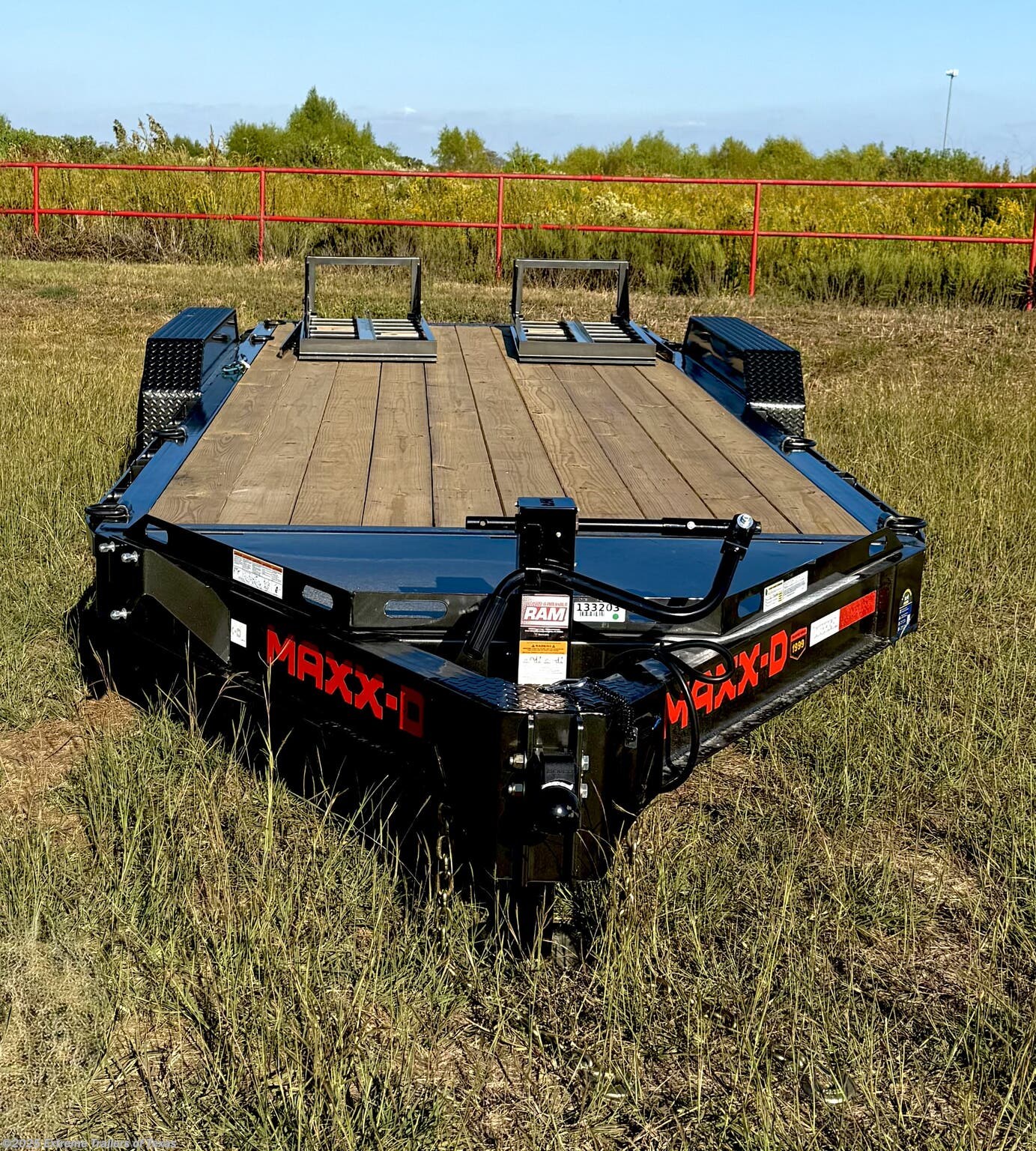 2026 MAXX-D EHX I-Beam Equipment Trailer 83X20