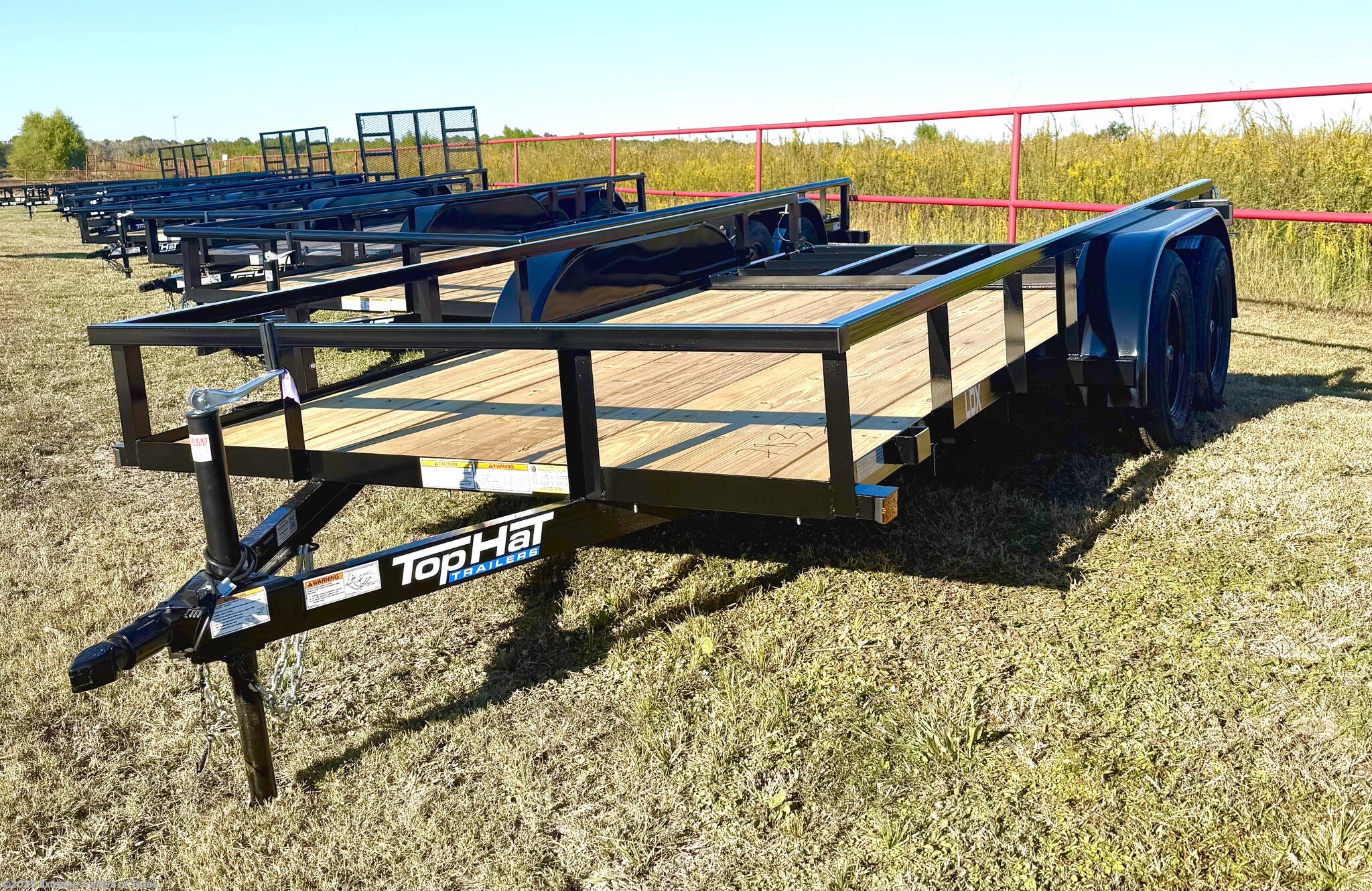 2026 Top Hat Lite Duty Utility 14X77