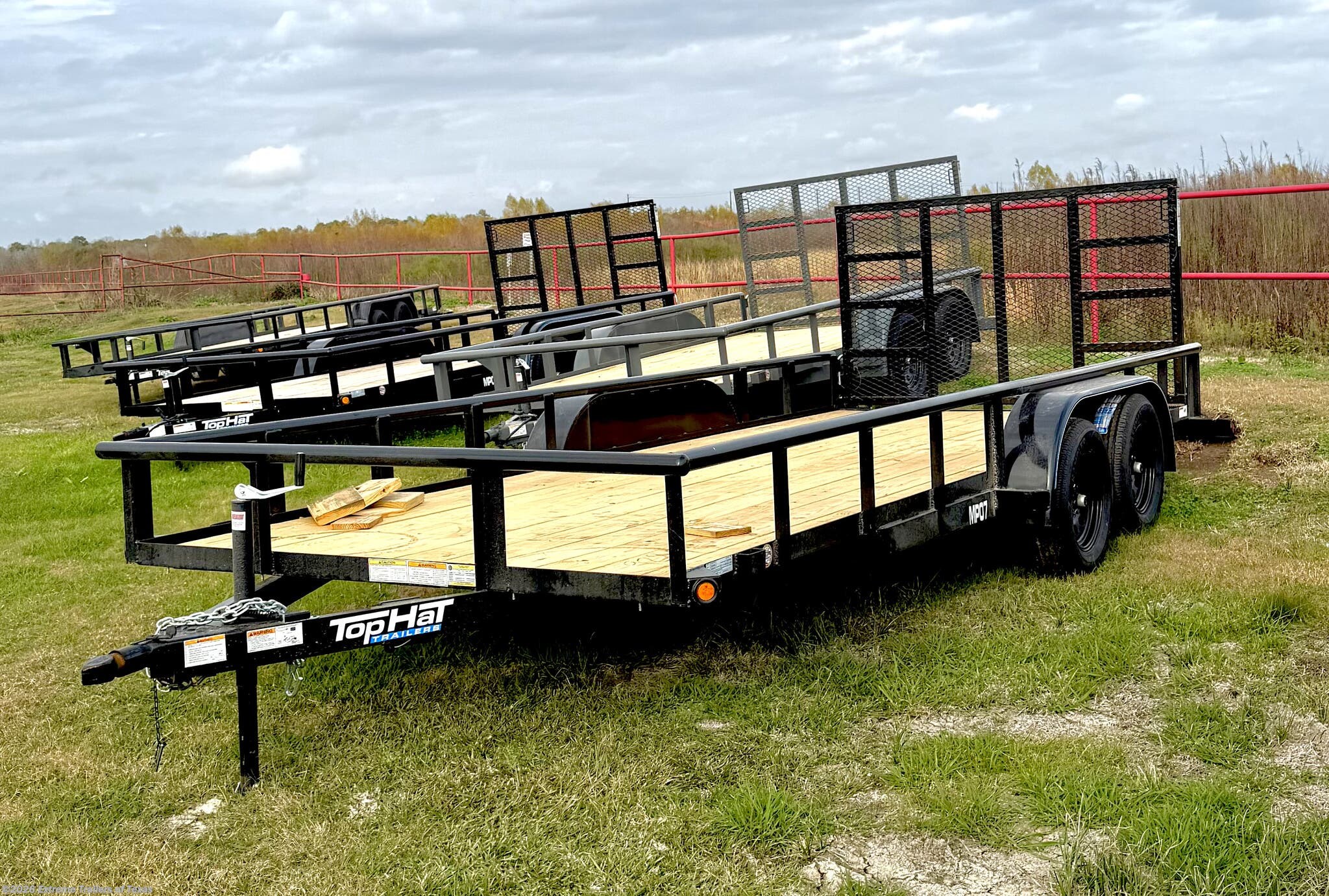 2026 Top Hat Medium Pipe Utility 18X83