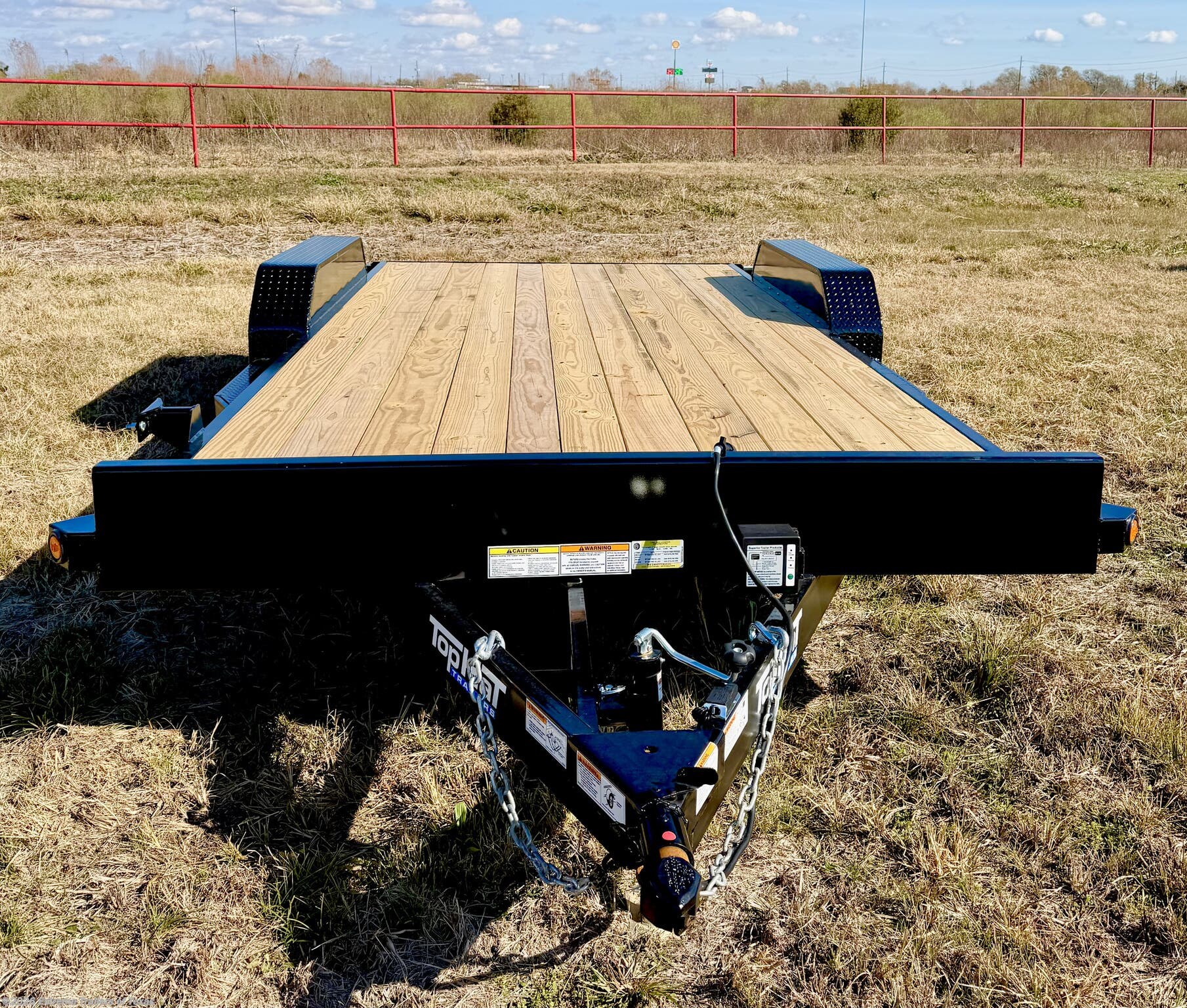 2026 Top Hat Deluxe Car Hauler 18X83 - New Car Hauler Trailer for sale by Extreme Trailers of Texas in Baytown, Texas