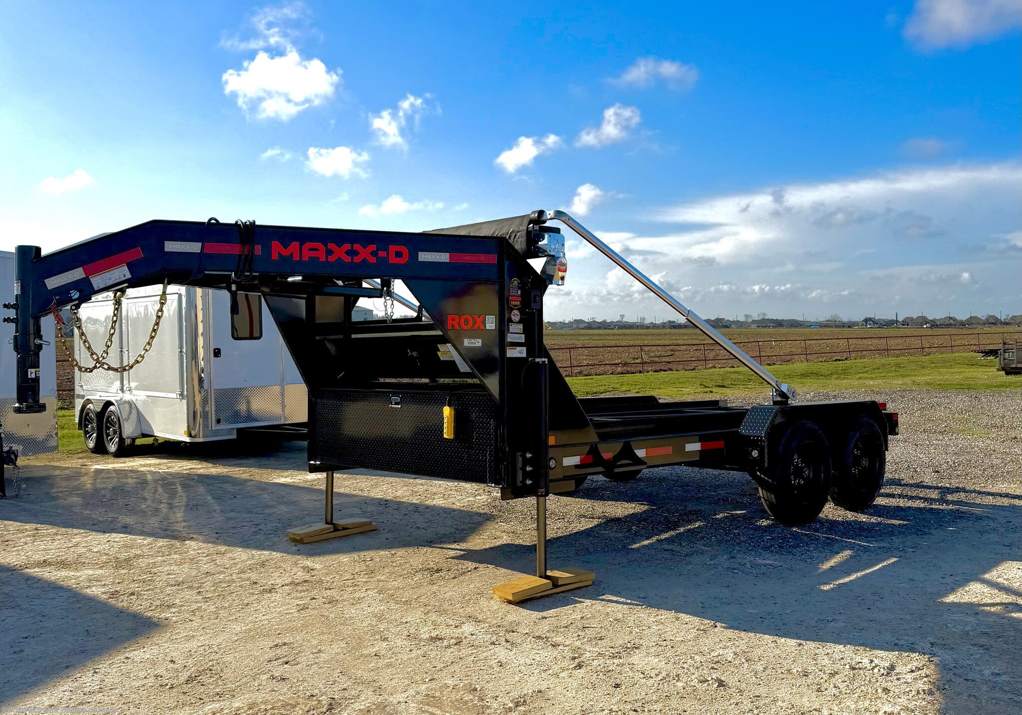 2026 MAXX-D ROX 83X14 Rolloff Gooseneck