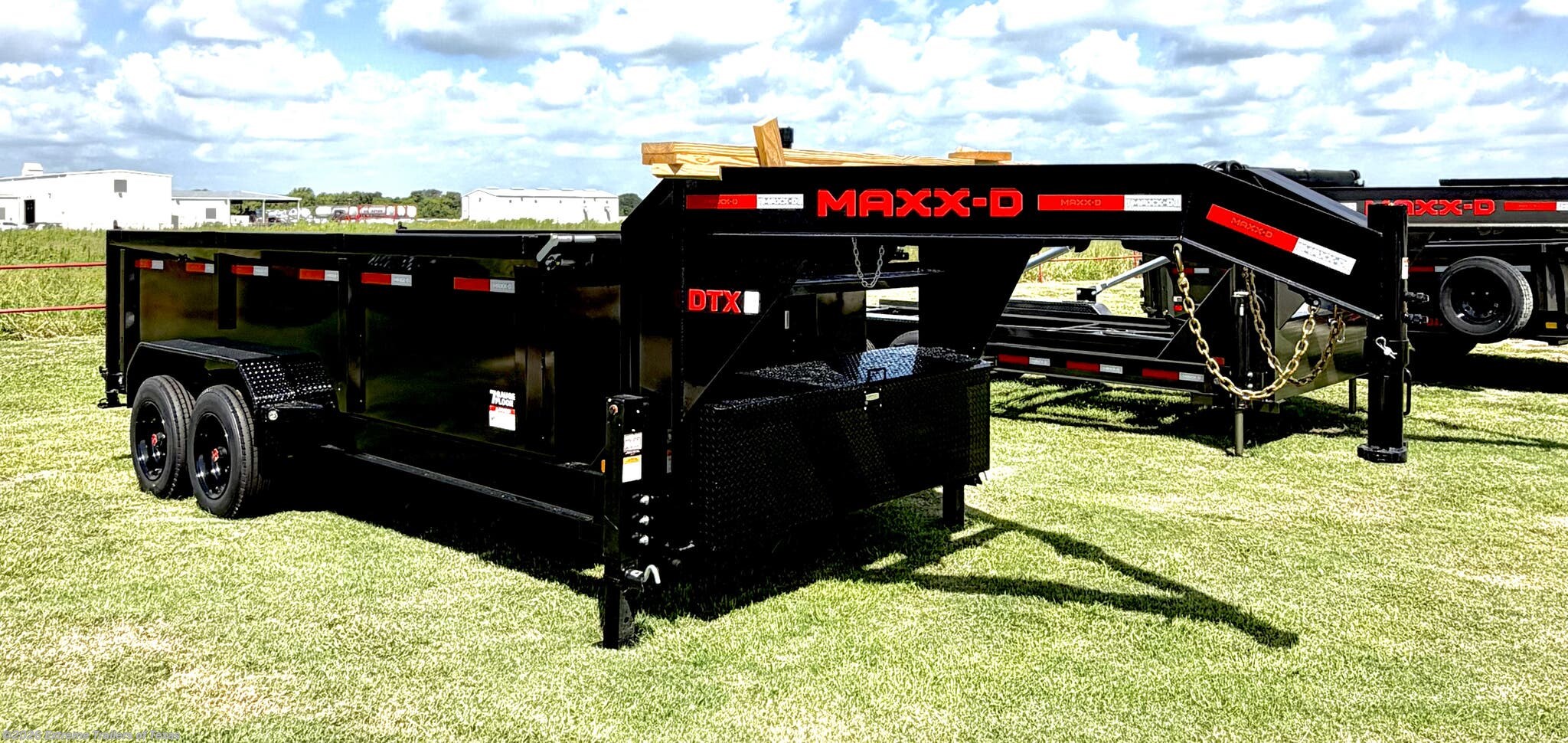 2027 MAXX-D DTX Telescoping Dump 83X16 - New Dump Trailer for sale by Extreme Trailers of Texas in Baytown, Texas