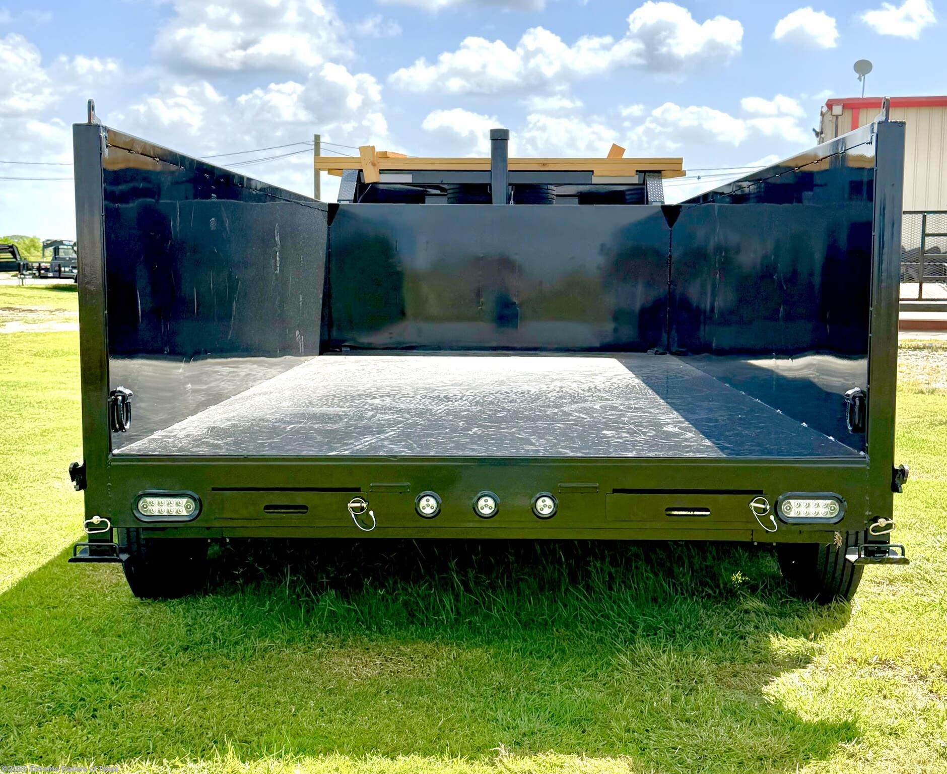 2027 DTX Telescoping Dump 83X16 by MAXX-D from Extreme Trailers of Texas in Baytown, Texas