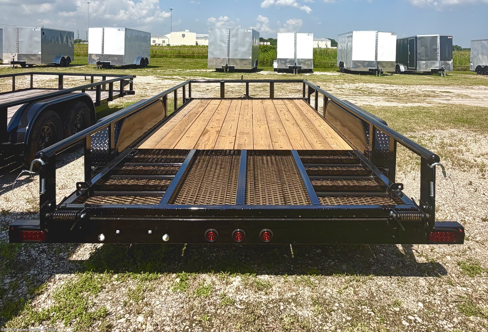 New 2026 Top Hat Medium Pipe Utility 16X83 available in Baytown, Texas