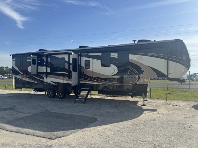 2019 Landmark 365 LM Phoenix by Heartland from Central Florida RV Center in Apopka, Florida