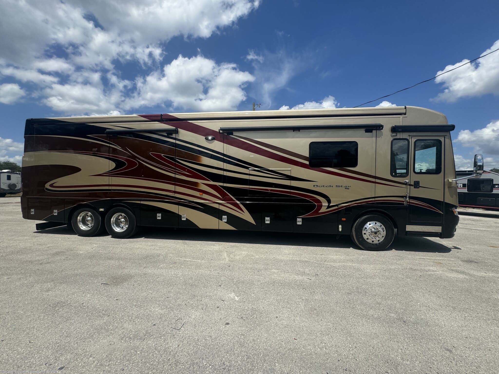 2015 Newmar Dutch Star 4369 - Used Class A for sale by Central Florida RV Center in Apopka, Florida
