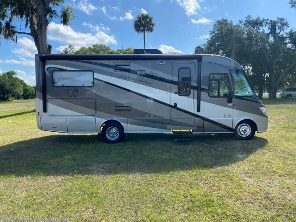 2011 Via 25T by Winnebago from Central Florida RV Center in Apopka, Florida