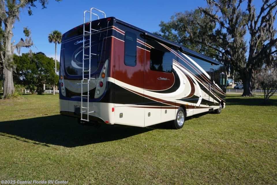 2016 Southwind 36L by Fleetwood from Central Florida RV Center in Apopka, Florida
