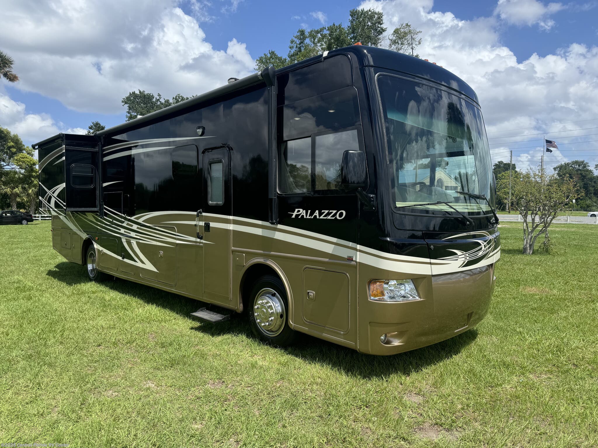 2014 Thor Motor Coach Palazzo 36.1