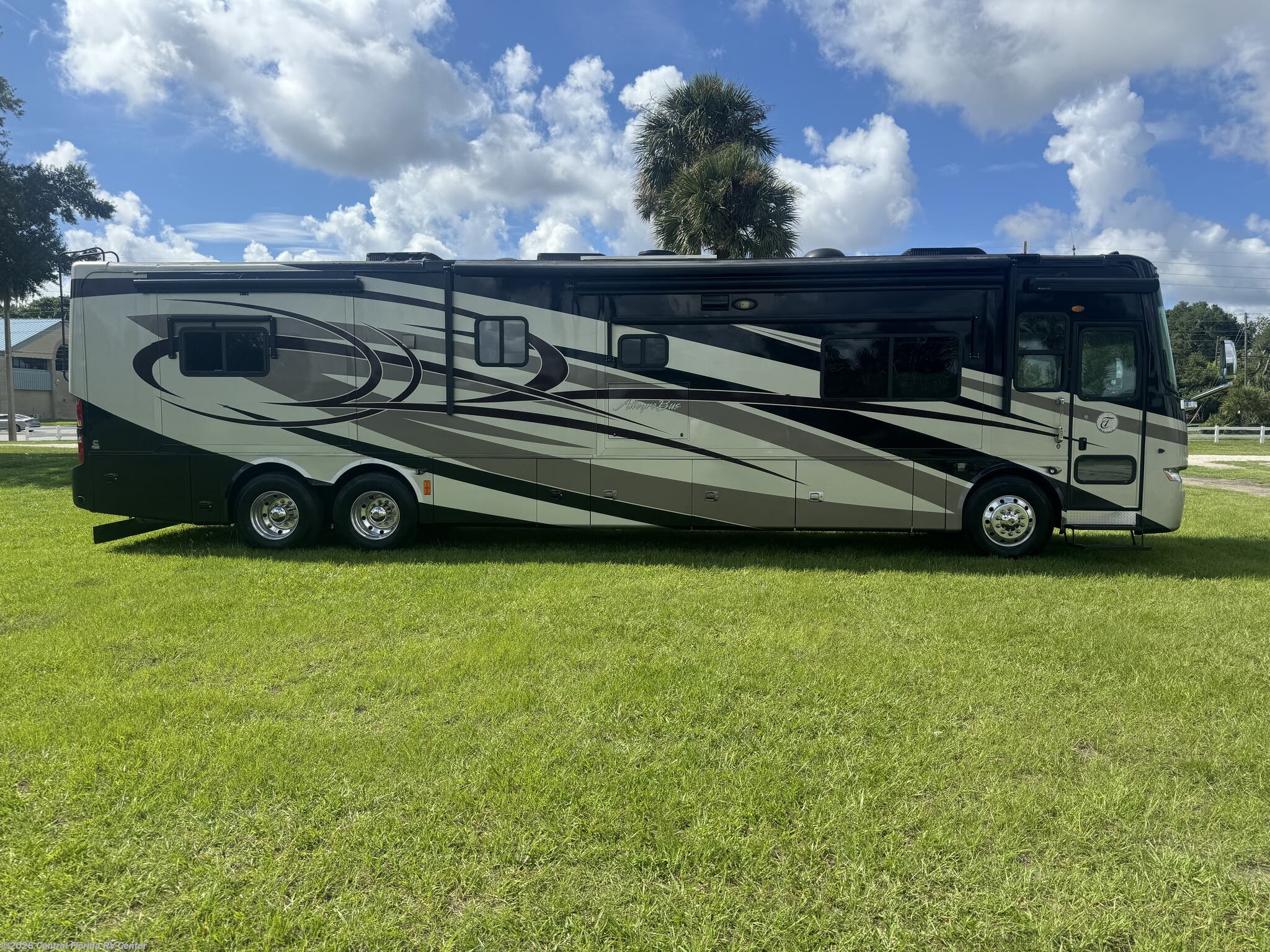 2010 Tiffin Allegro Bus 43 QRP - Used Class A for sale by Central Florida RV Center in Apopka, Florida