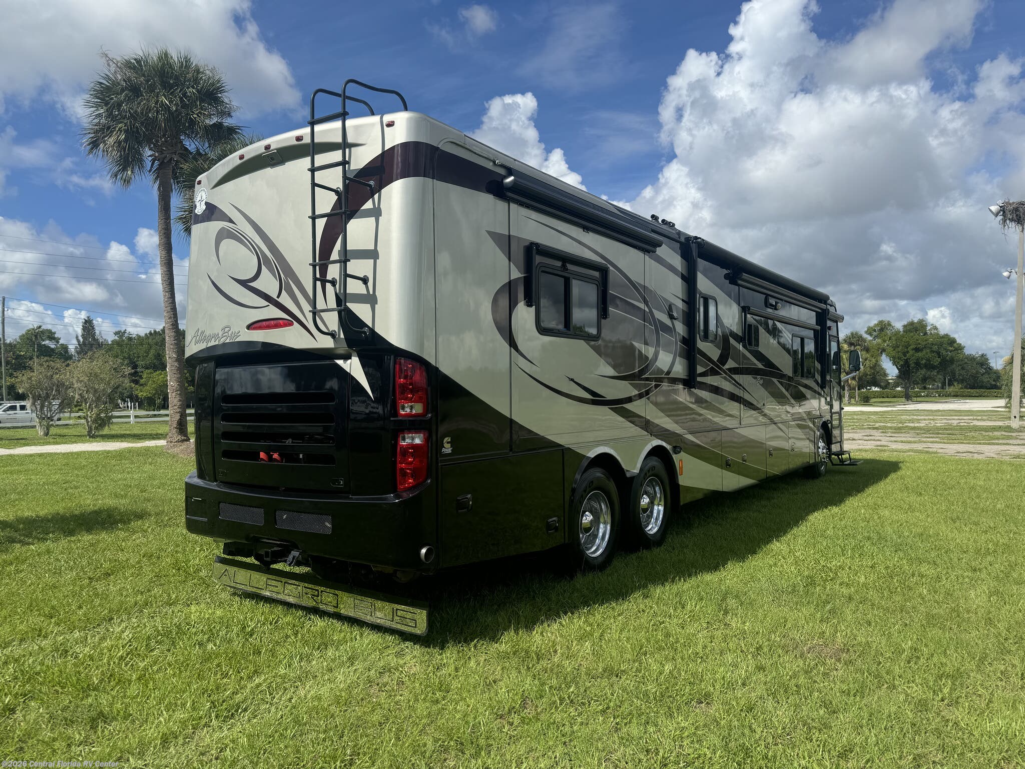 2010 Allegro Bus 43 QRP by Tiffin from Central Florida RV Center in Apopka, Florida