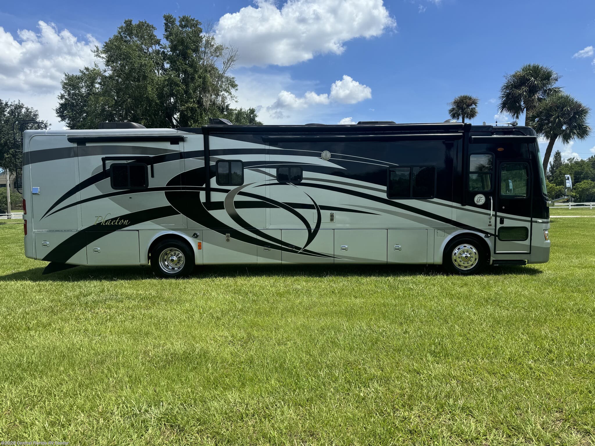 2008 Tiffin Phaeton 40 QDH - Used Class A for sale by Central Florida RV Center in Apopka, Florida