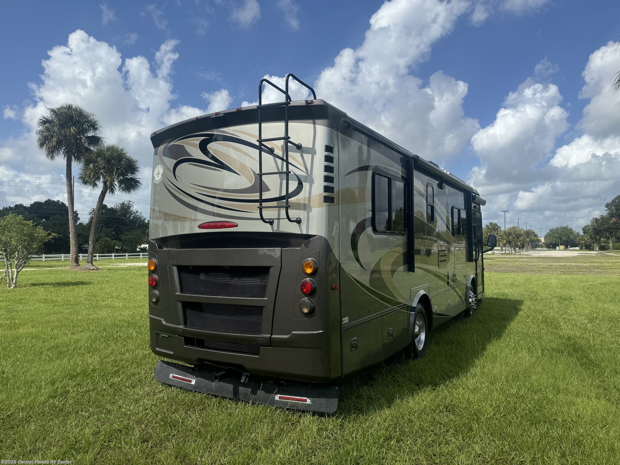 2014 Allegro Breeze 28 BR by Tiffin from Central Florida RV Center in Apopka, Florida