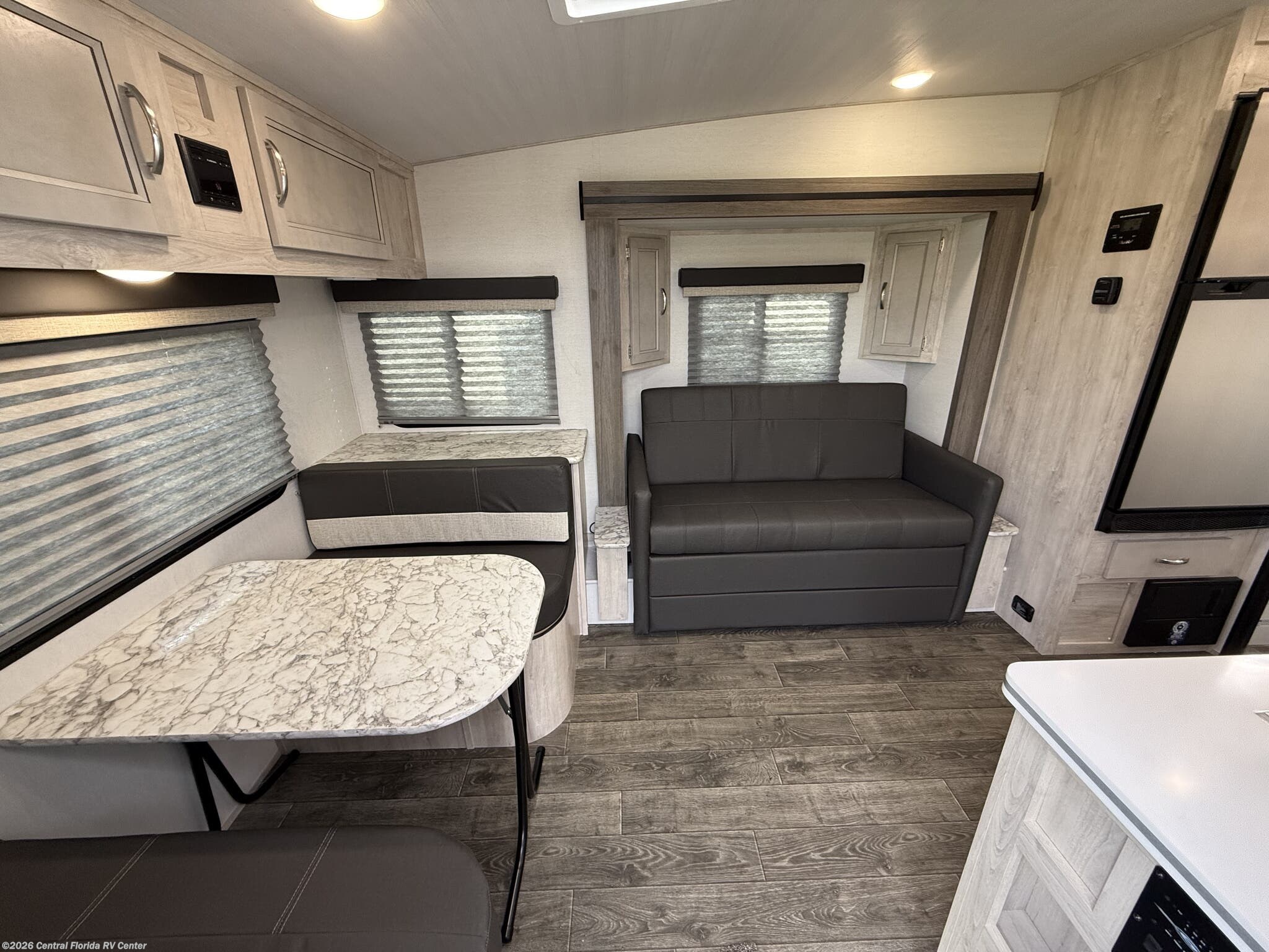 2025 Vista Cruiser 23TWS by Gulf Stream from Central Florida RV Center in Apopka, Florida