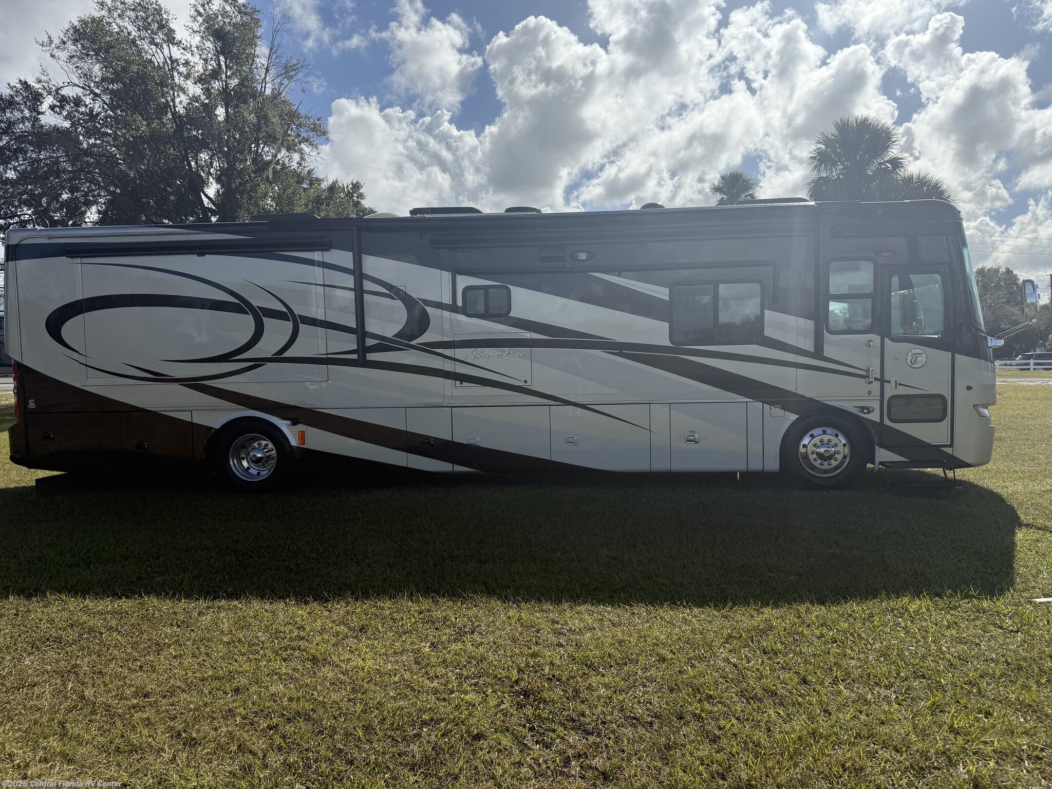 2011 Allegro Bus 40 QXP by Tiffin from Central Florida RV Center in Apopka, Florida