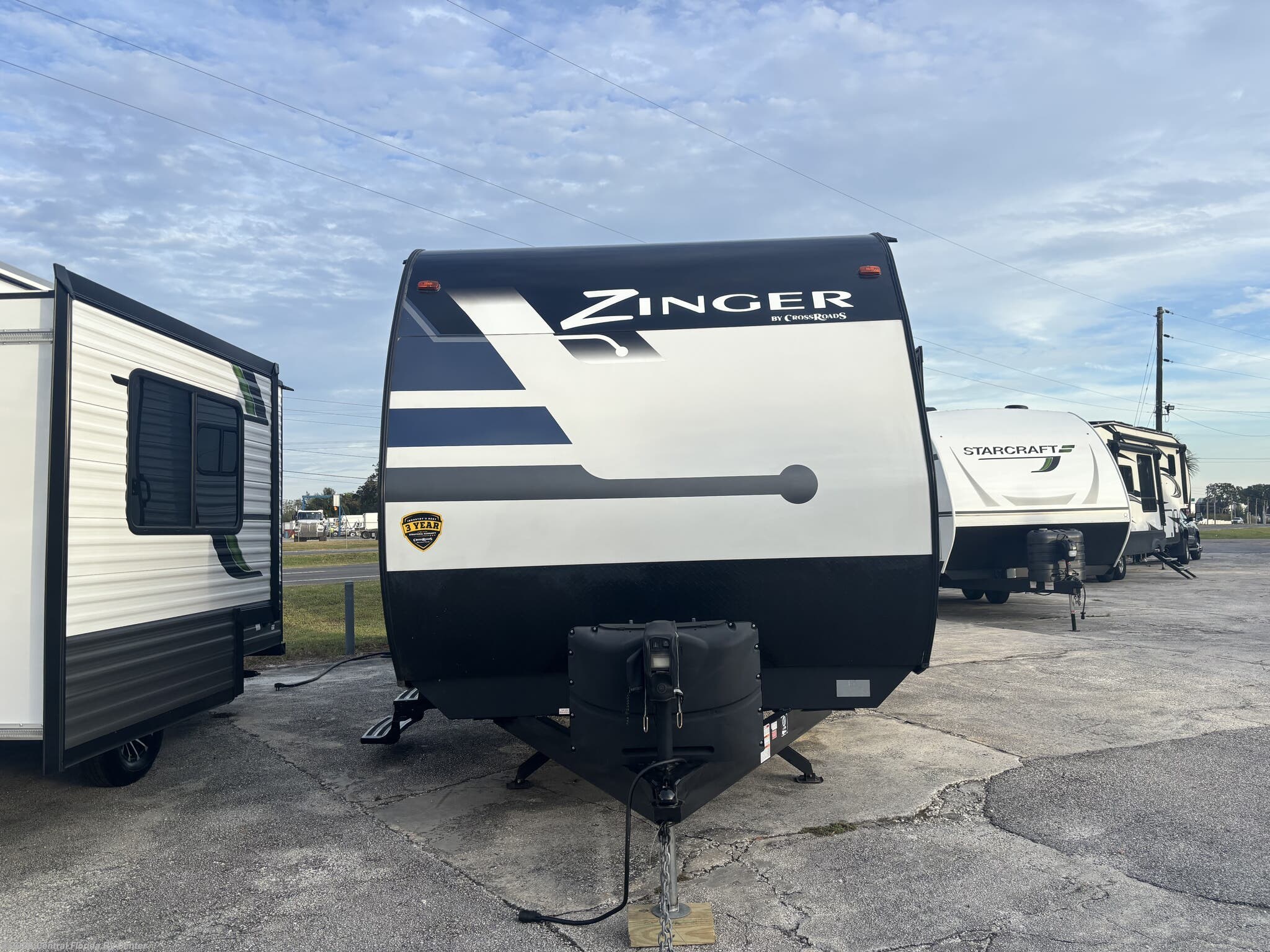2021 Zinger ZR298BH by CrossRoads from Central Florida RV Center in Apopka, Florida