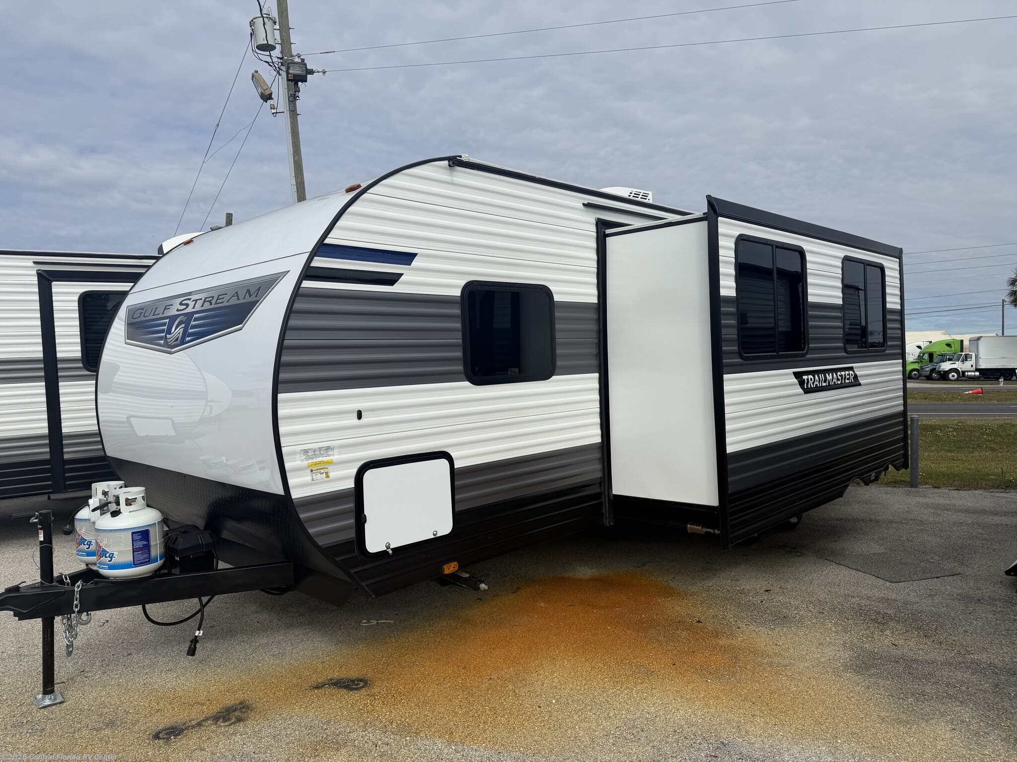 2025 Trailmaster Lite Ultra-Lite 269BH by Gulf Stream from Central Florida RV Center in Apopka, Florida