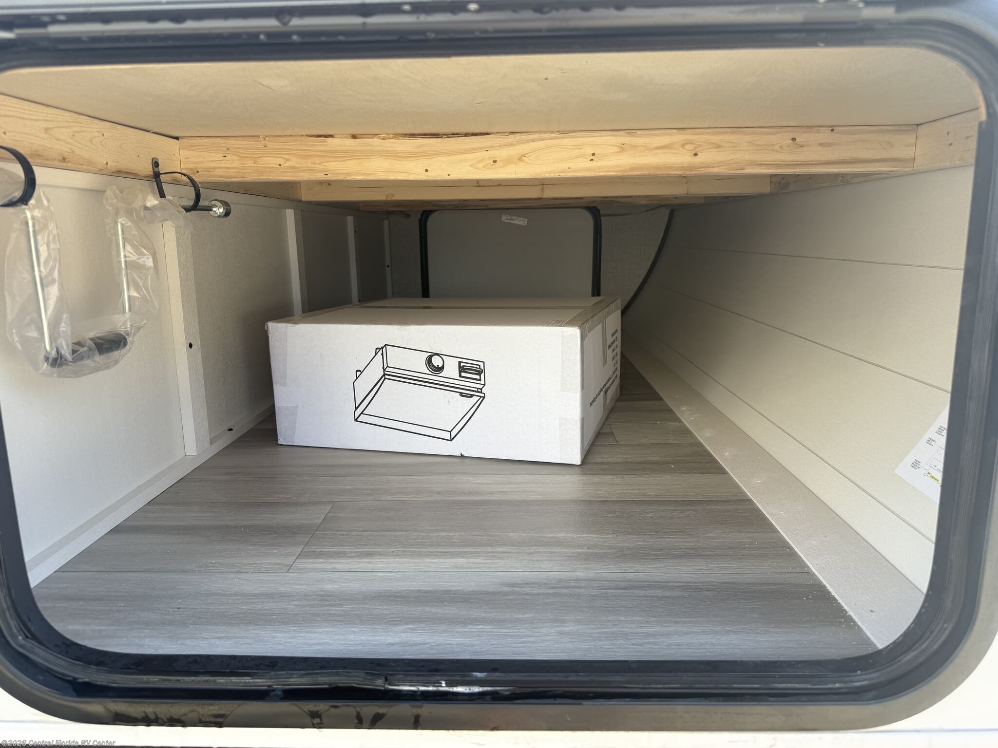 New 2025 Starcraft Autumn Ridge 26RLS available in Apopka, Florida