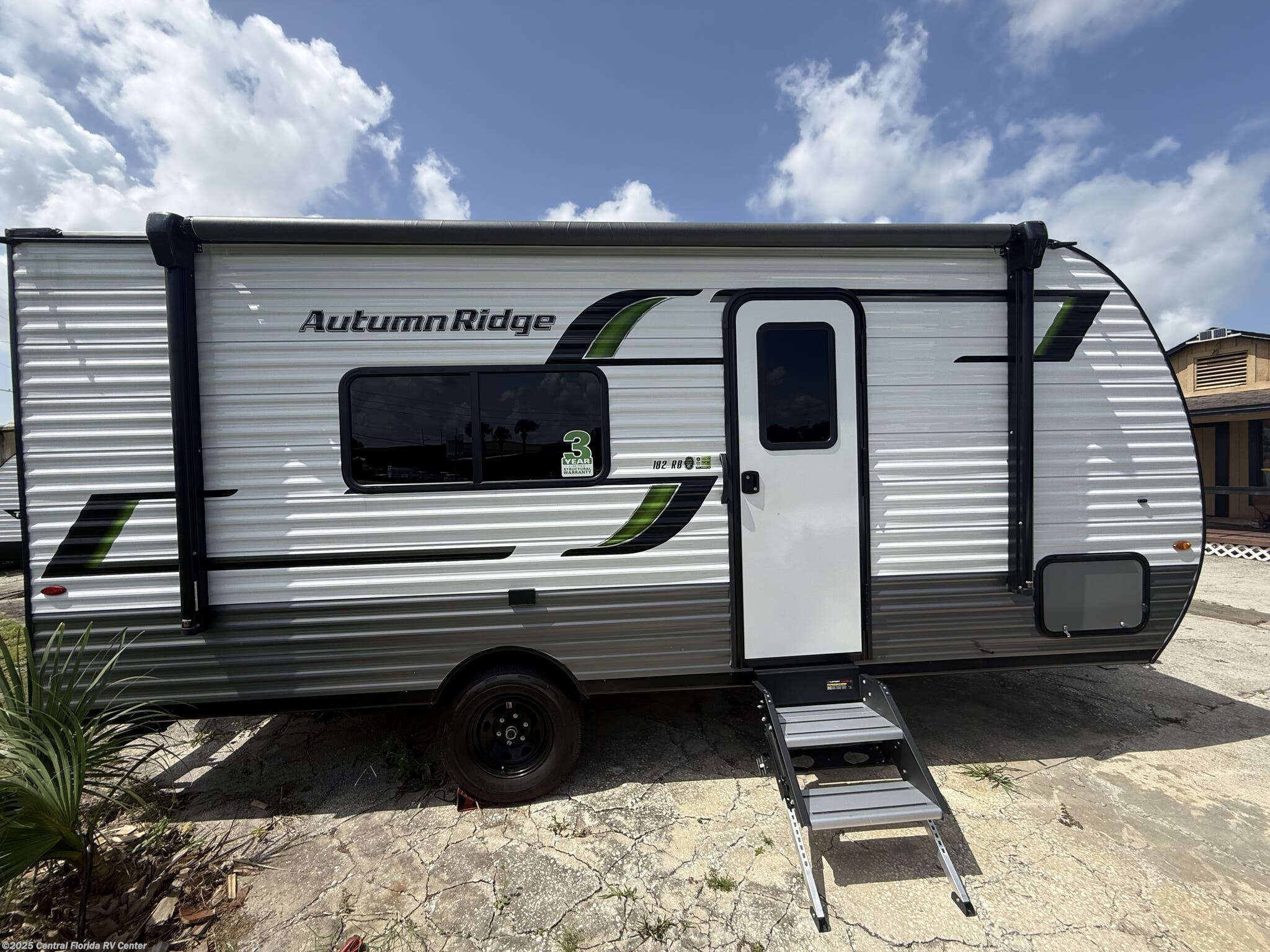 2025 Starcraft Autumn Ridge 182RB - New Travel Trailer for sale by Central Florida RV Center in Apopka, Florida