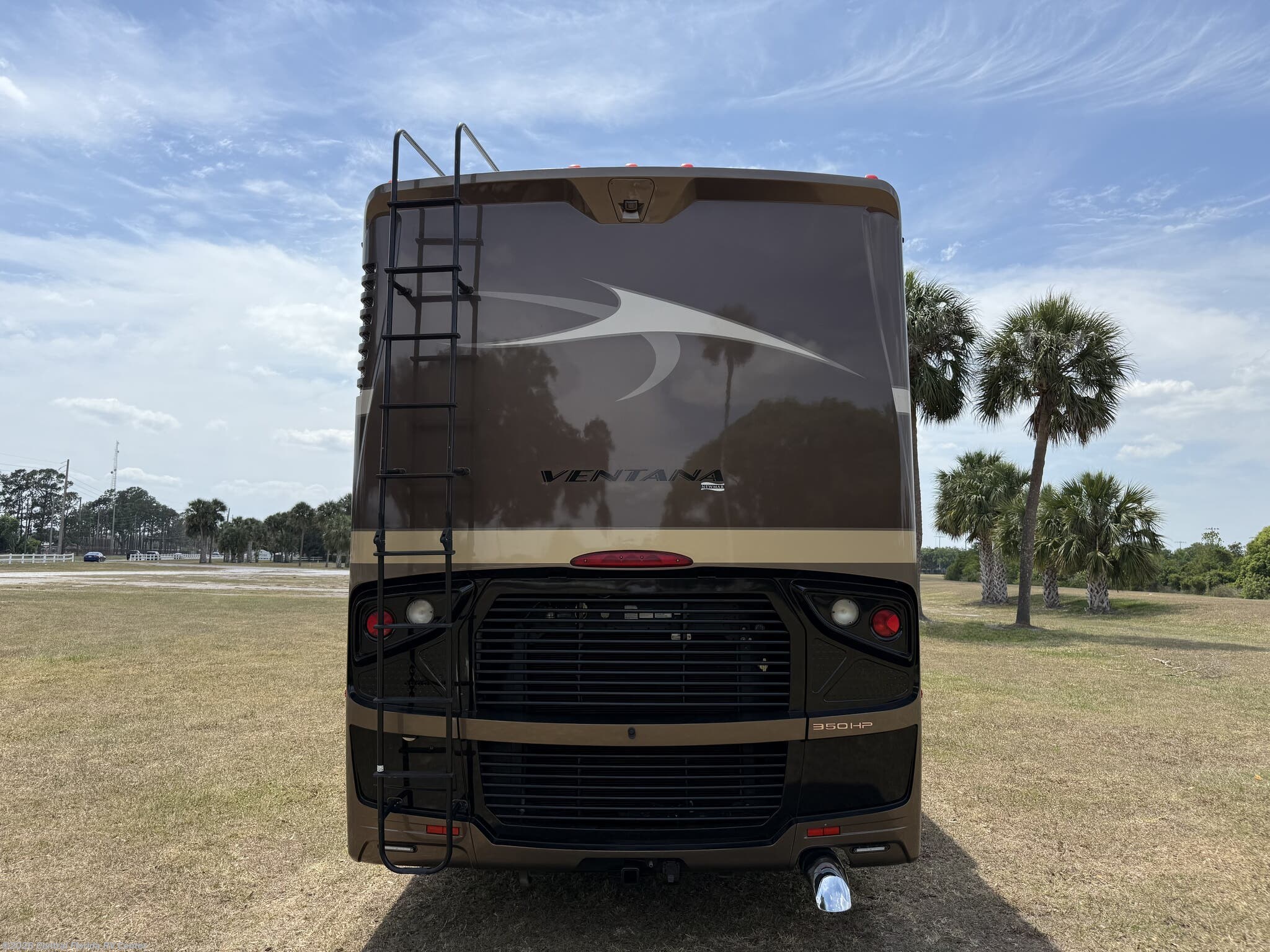 2011 Ventana 3962 by Newmar from Central Florida RV Center in Apopka, Florida