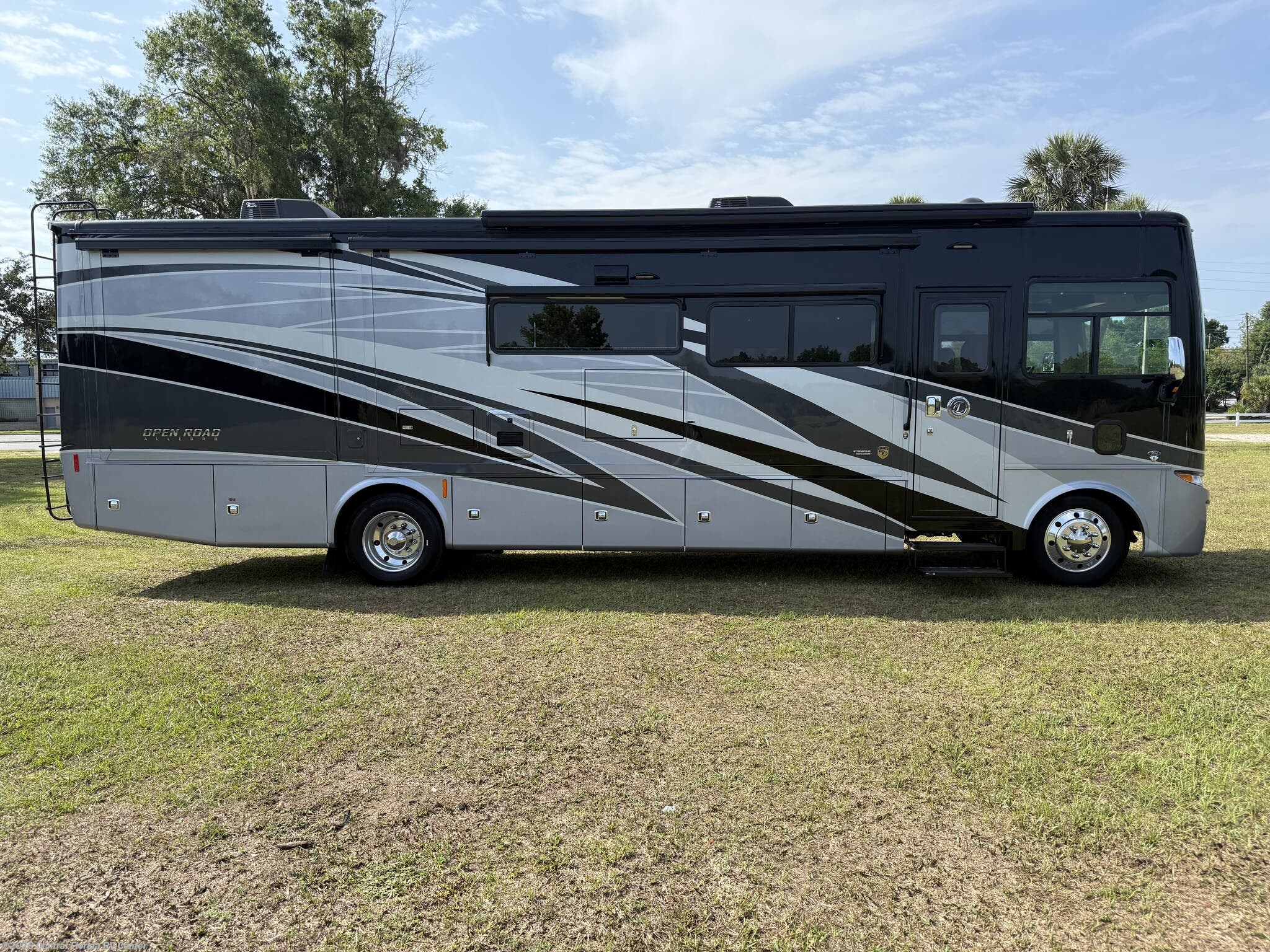 2022 Open Road Allegro 34 PA by Tiffin from Central Florida RV Center in Apopka, Florida