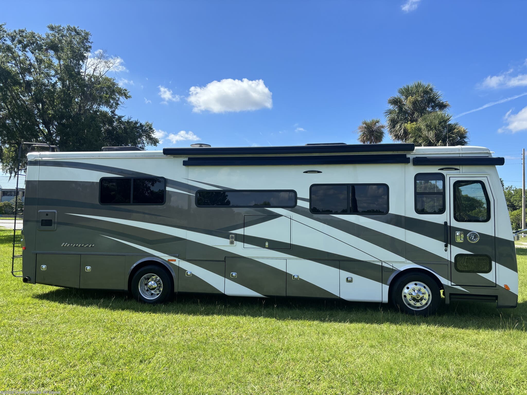 Used 2021 Tiffin Allegro Breeze 33 BR available in Apopka, Florida