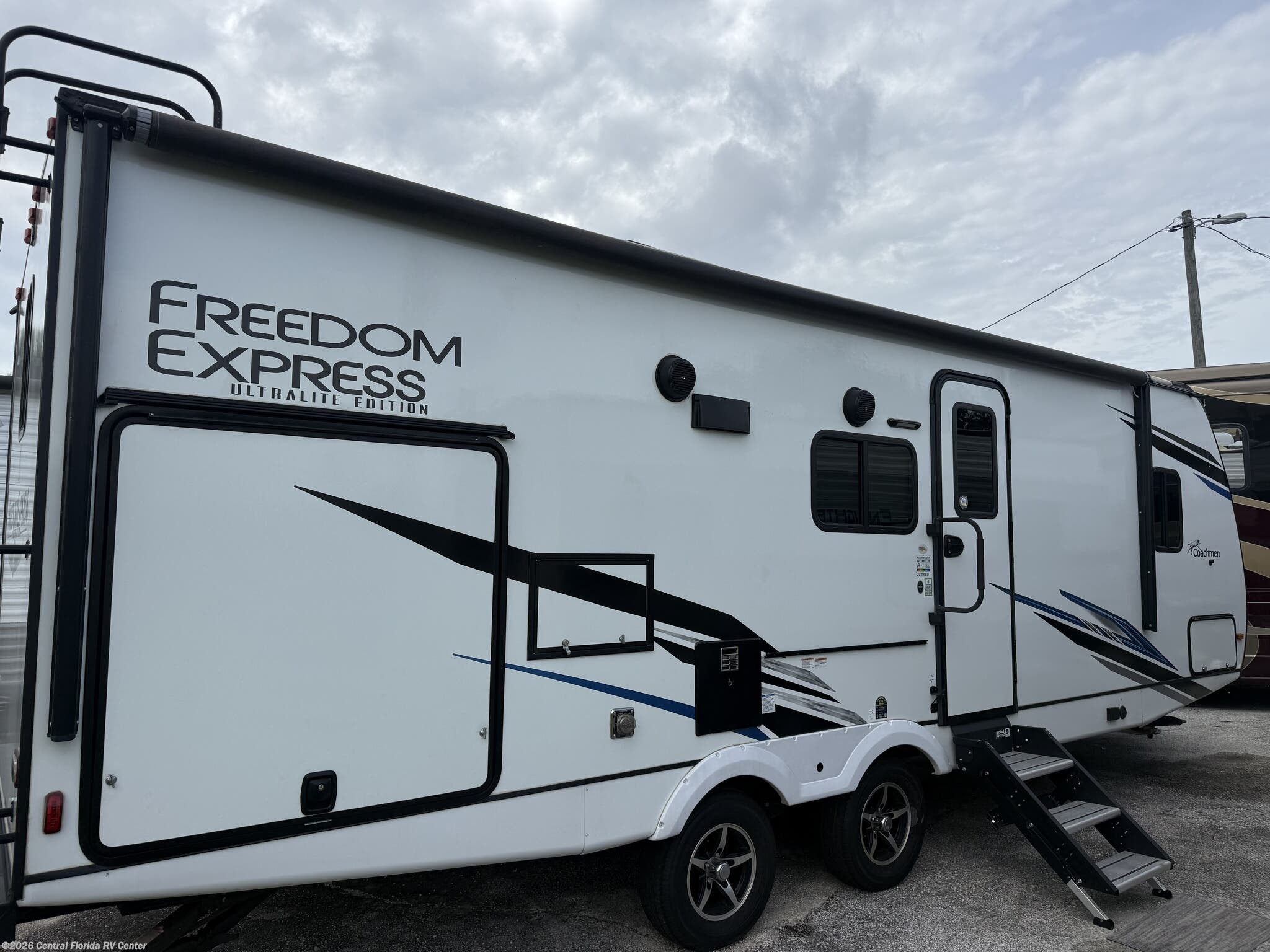 2022 Freedom Express Ultra Lite 252RBS by Coachmen from Central Florida RV Center in Apopka, Florida