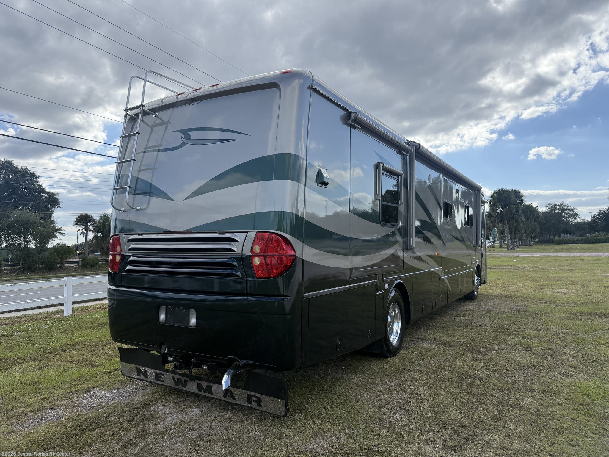 2005 Mountain Aire 4032 by Newmar from Central Florida RV Center in Apopka, Florida