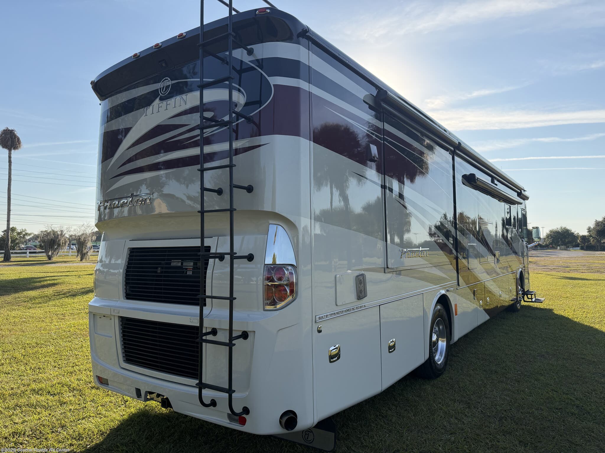 2018 Phaeton 40AH by Tiffin from Central Florida RV Center in Apopka, Florida
