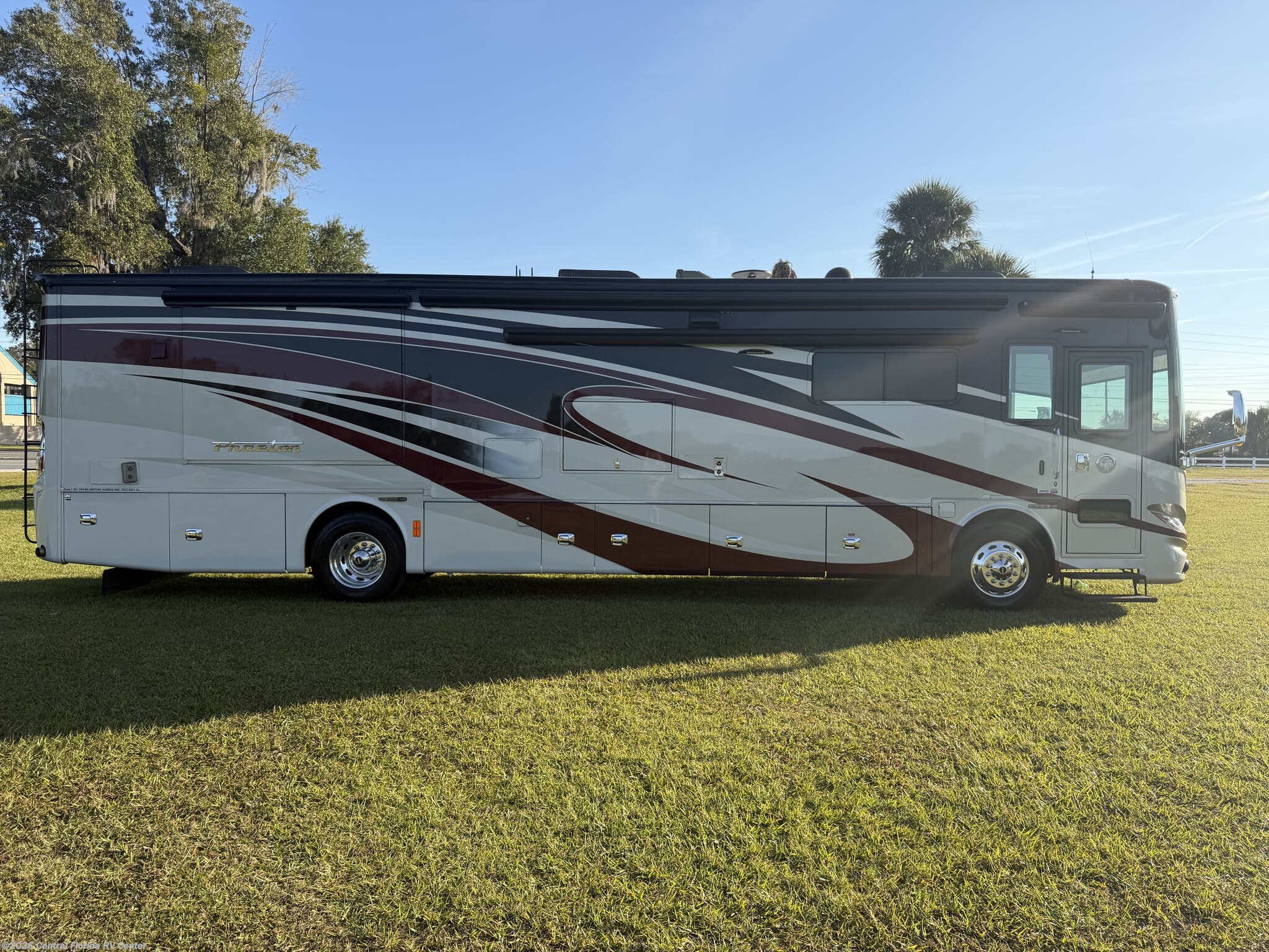 2018 Tiffin Phaeton 40AH - Used Class A For Sale by Central Florida RV Center in Apopka, Florida features Air Conditioning, TV Antenna, 50 Amp Service, Self Contained, Converter