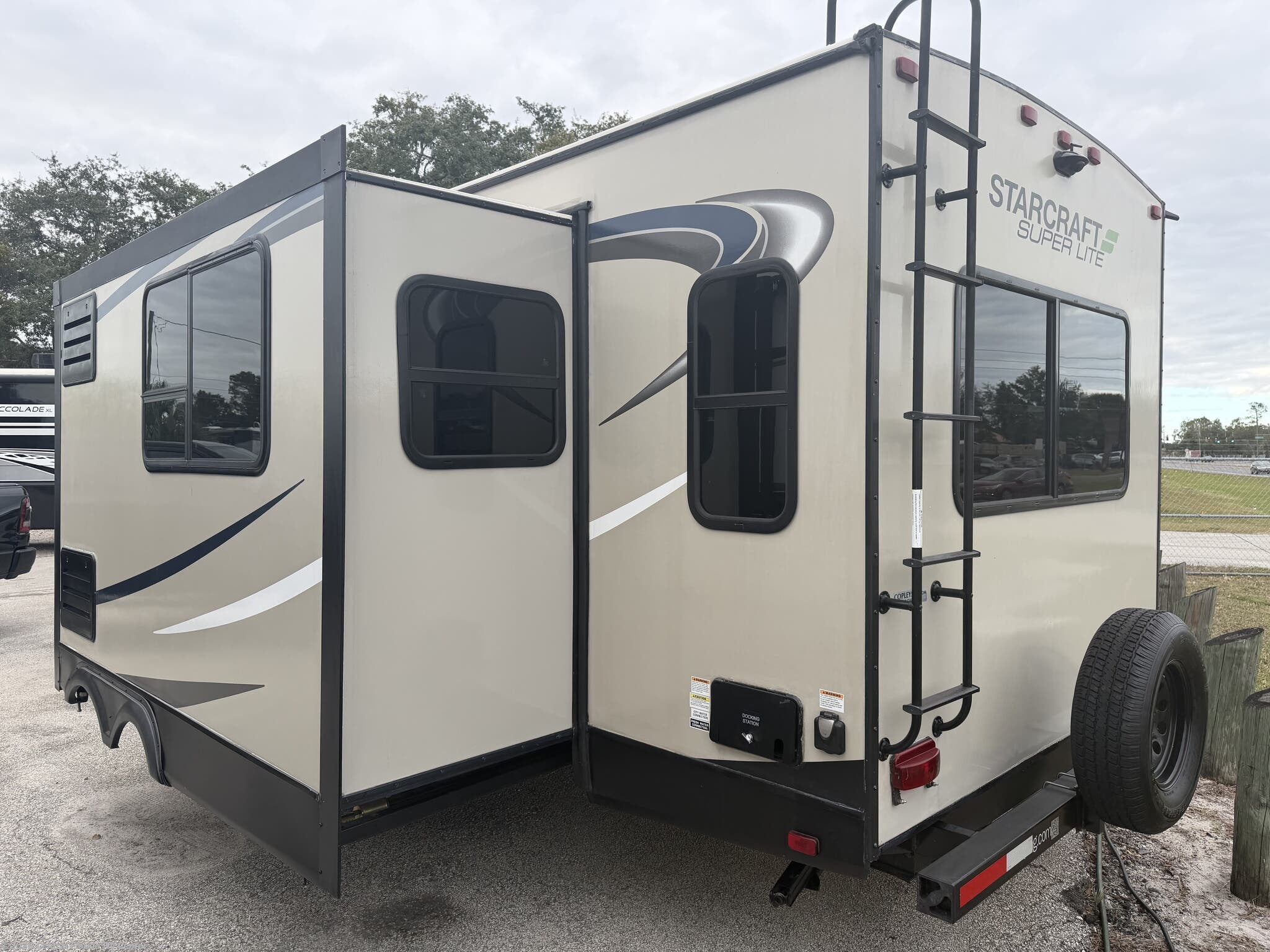 Used 2021 Starcraft Super Lite 262RL available in Apopka, Florida