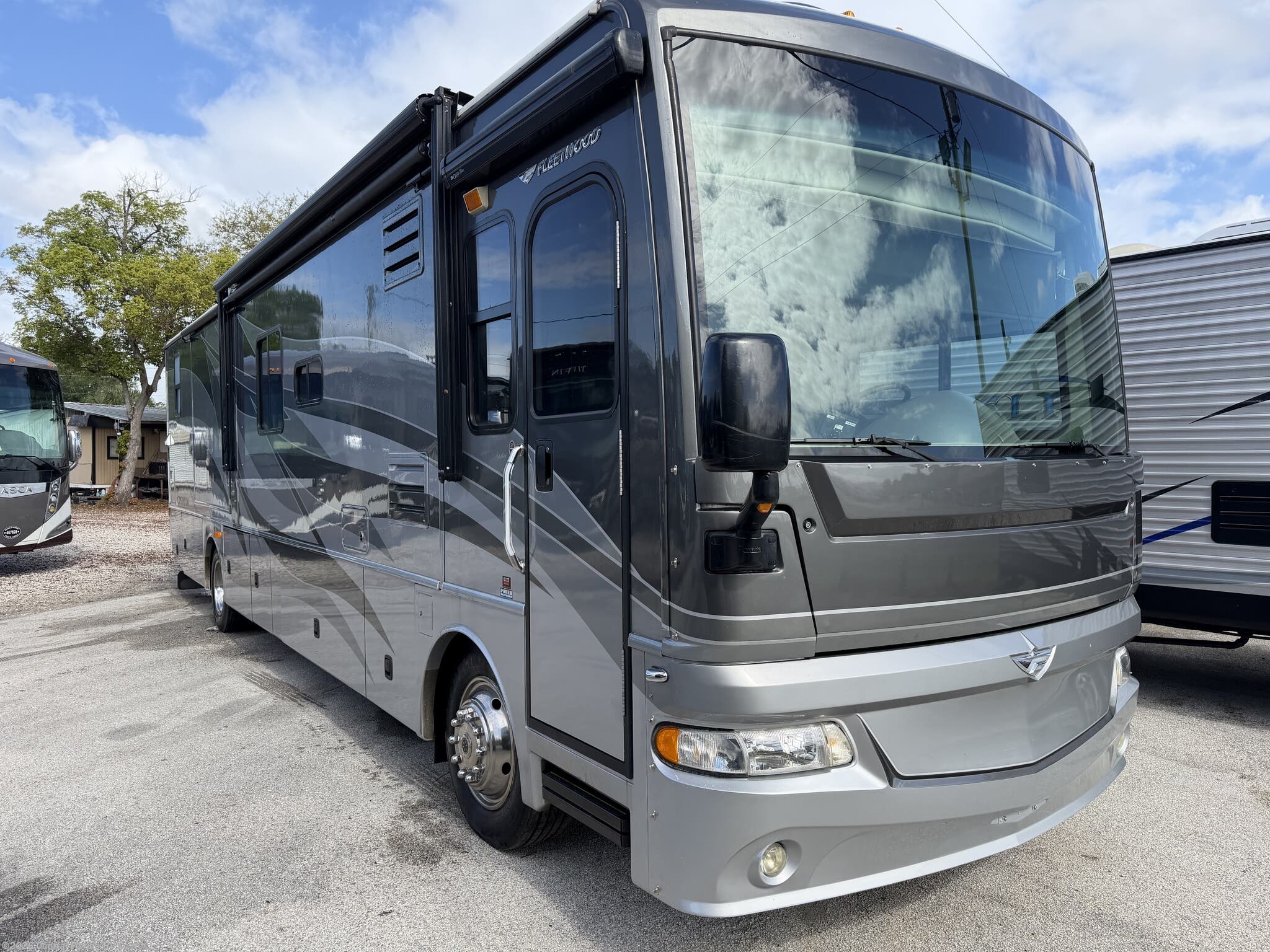 2008 Fleetwood Expedition 38F
