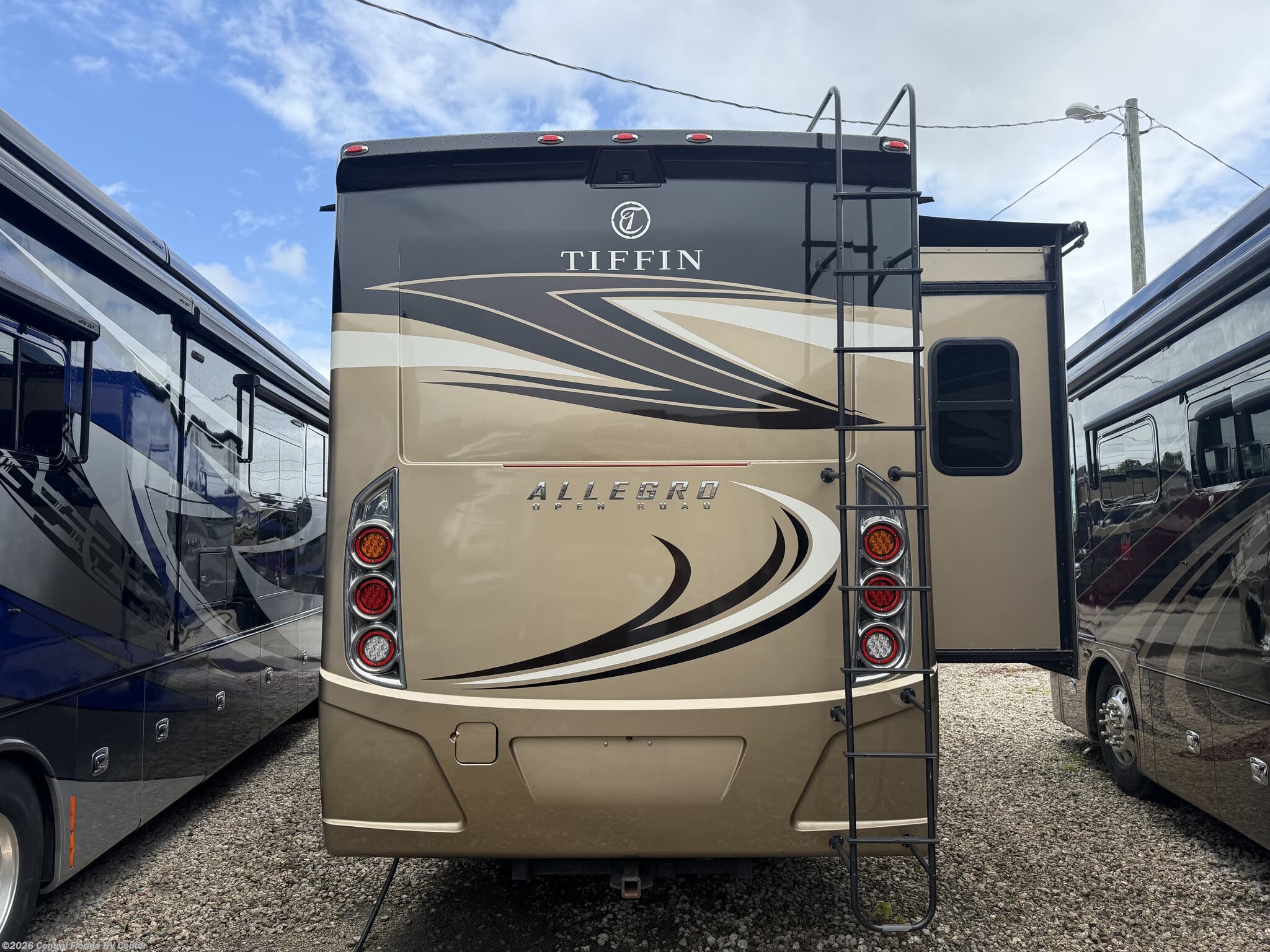 Used 2017 Tiffin Allegro 31SA available in Apopka, Florida